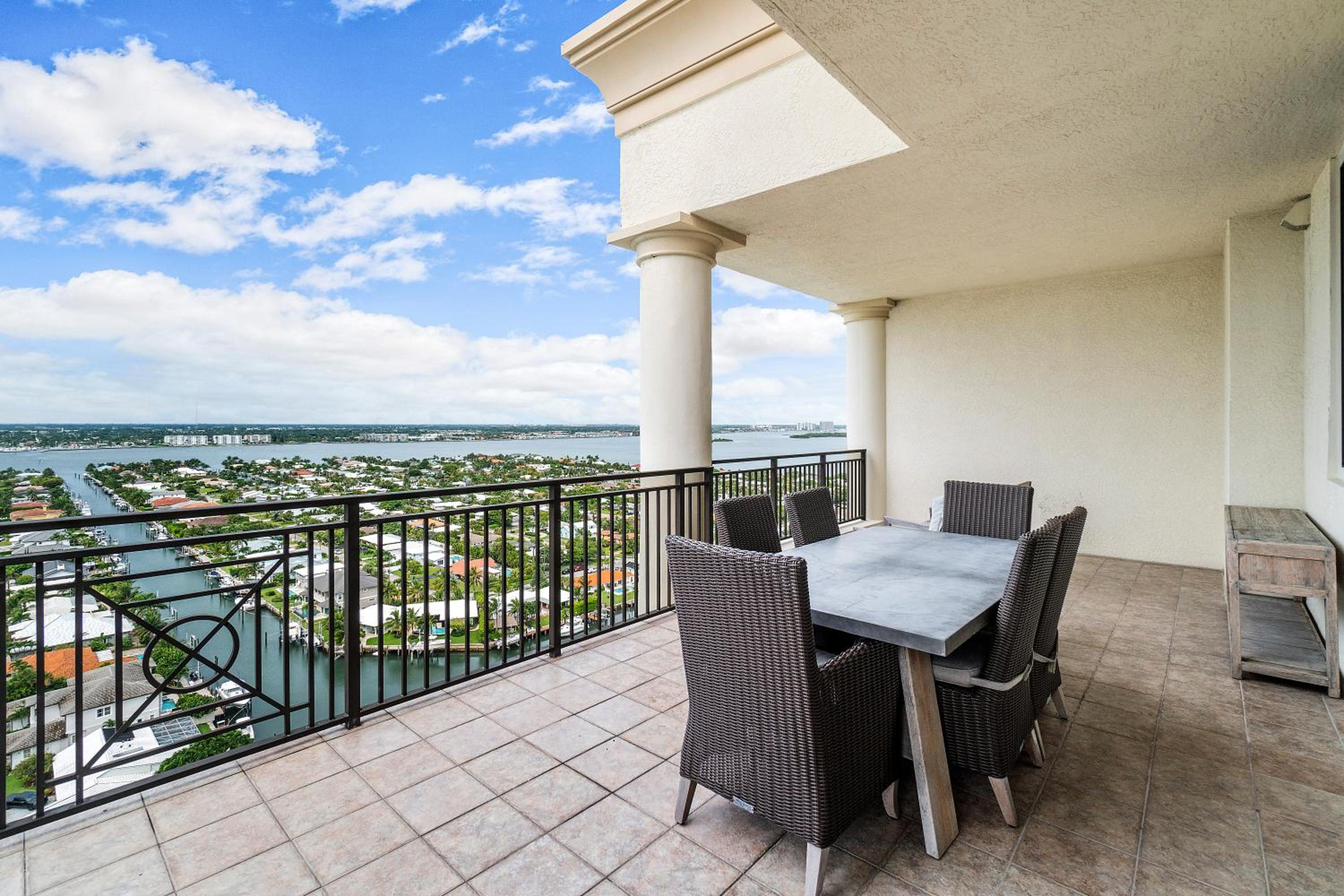 Presidential Penthouse Suite, Ocean View, Theater, 2 Large Balconies photo 2