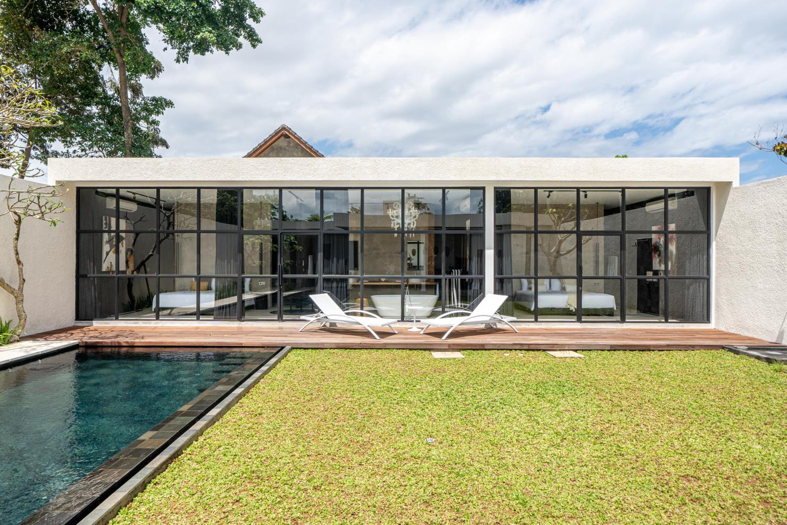 Villa with Private Pool - Photo 20