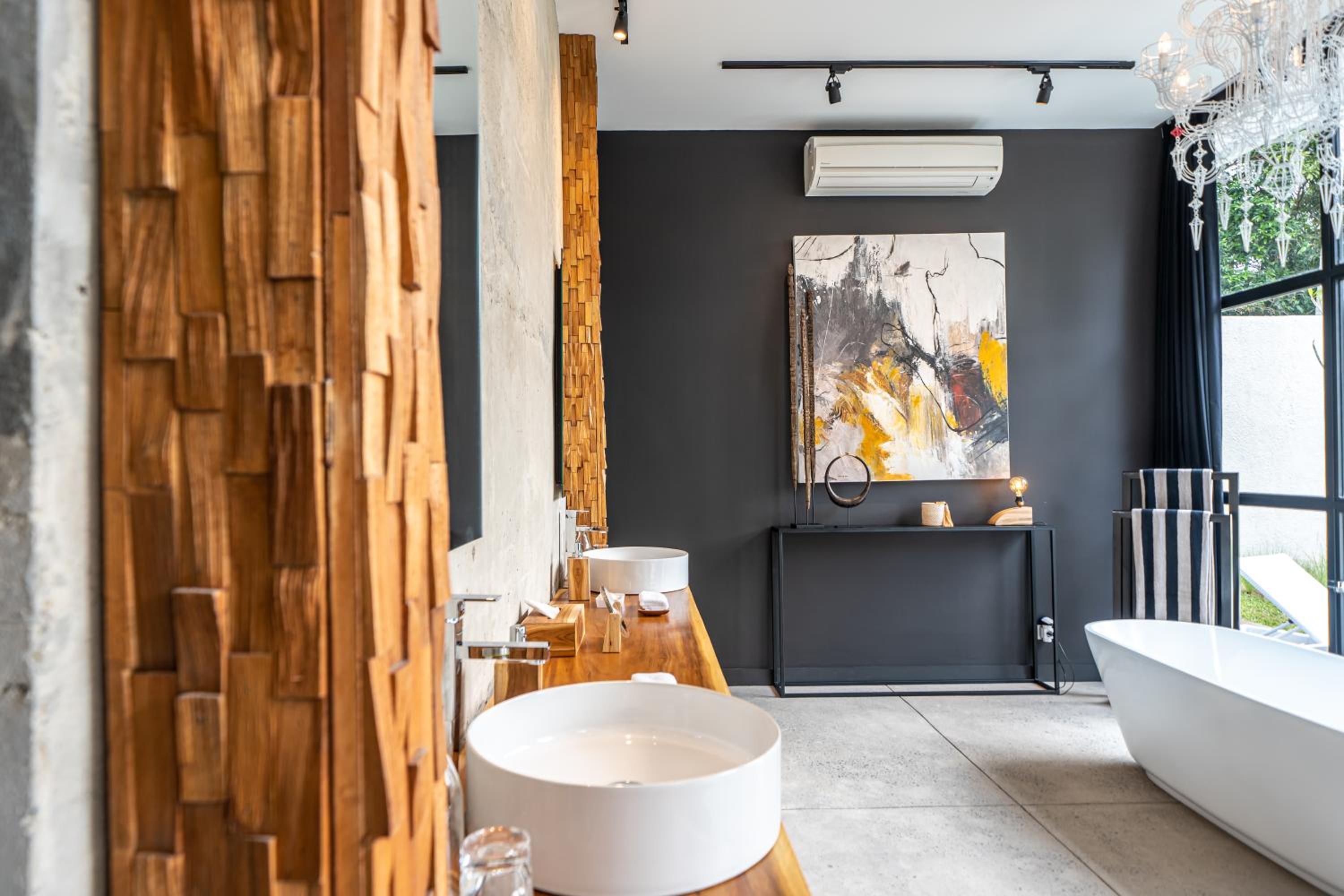 Villa with Private Pool - Photo 15
