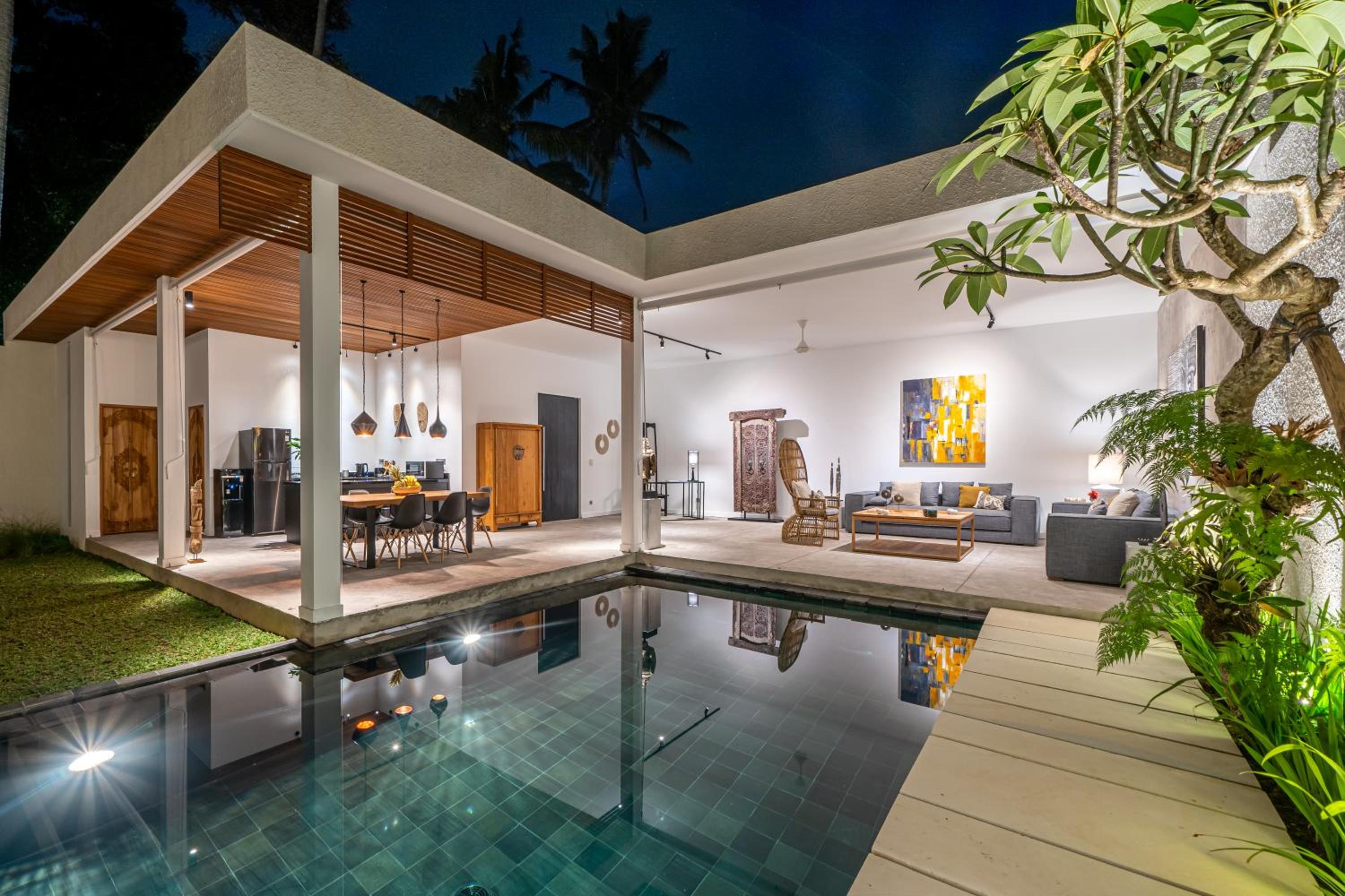 Villa with Private Pool - Photo 37