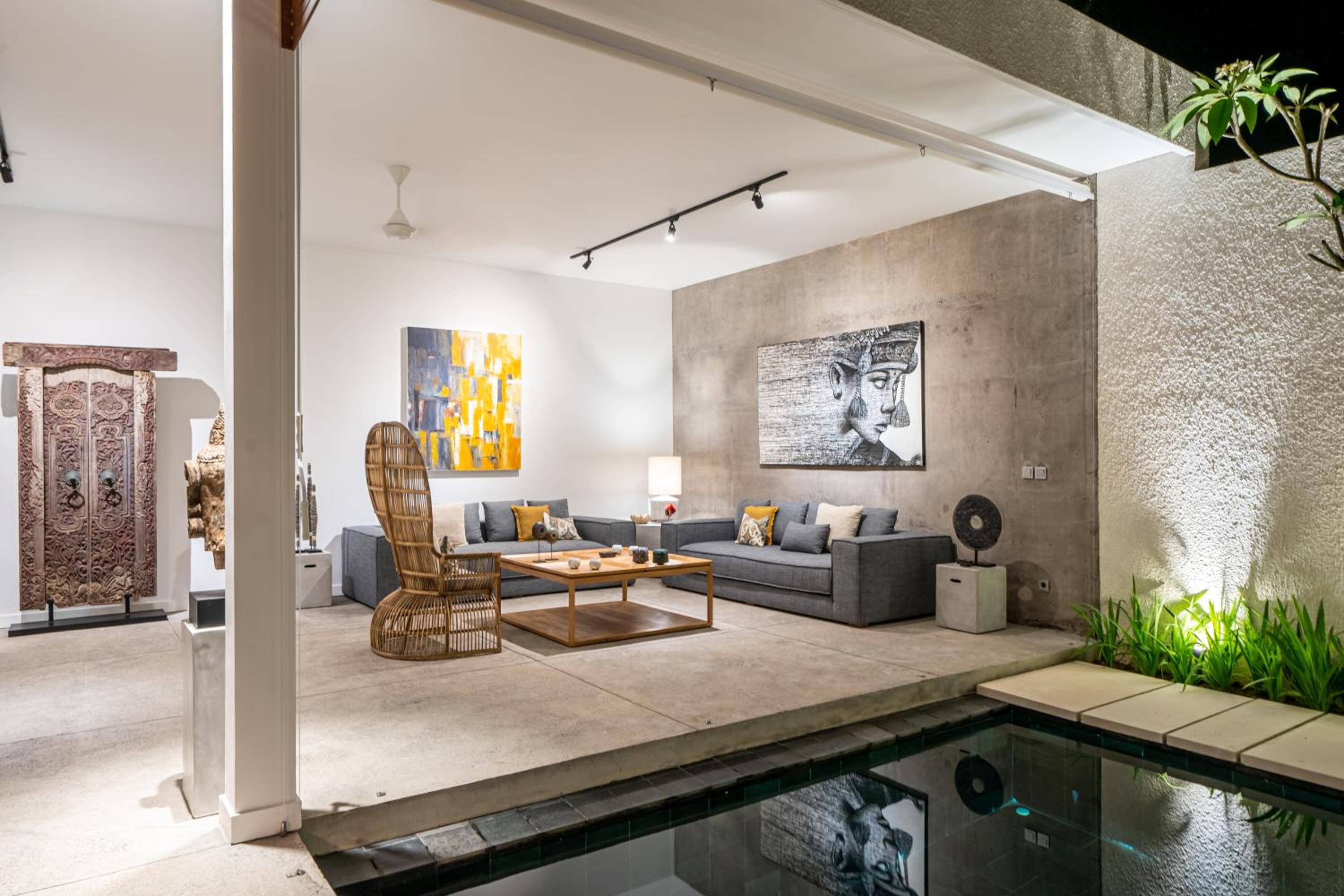 Villa with Private Pool - Photo 36