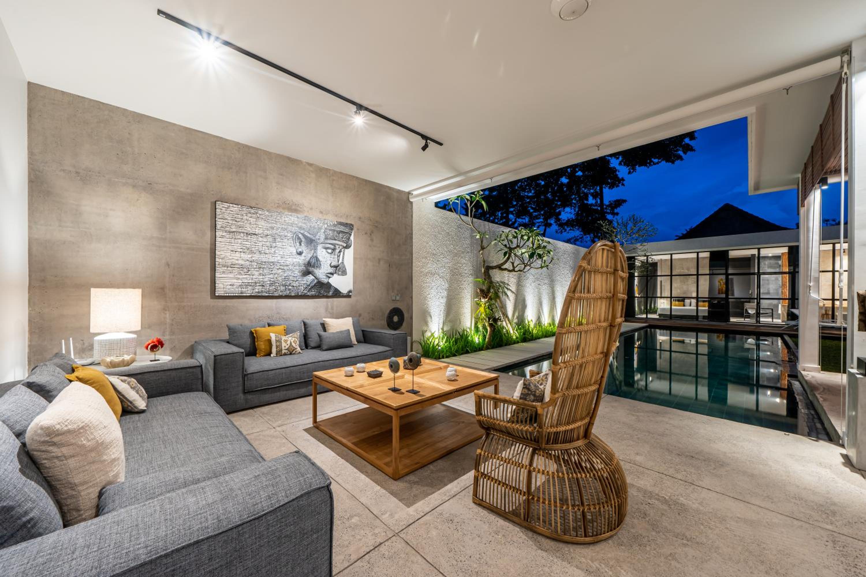 Villa with Private Pool - Photo 38