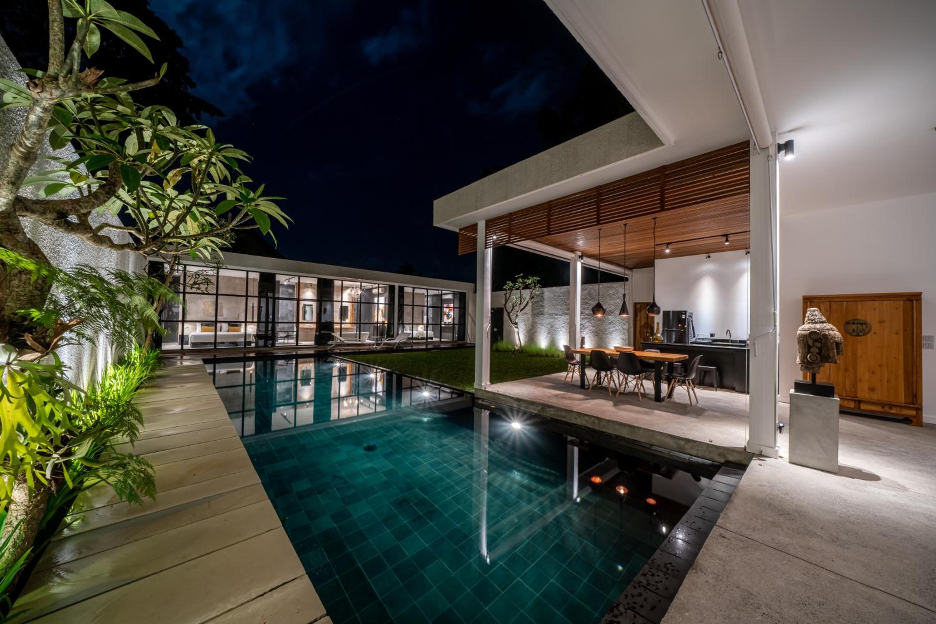 Villa with Private Pool - Photo 33