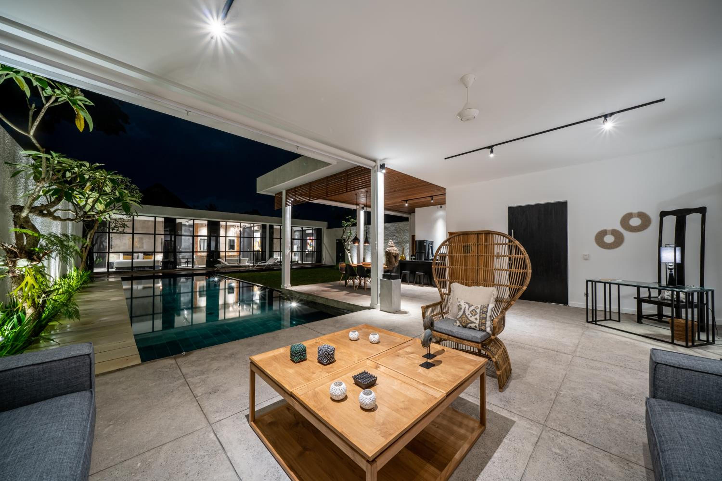 Villa with Private Pool - Photo 34