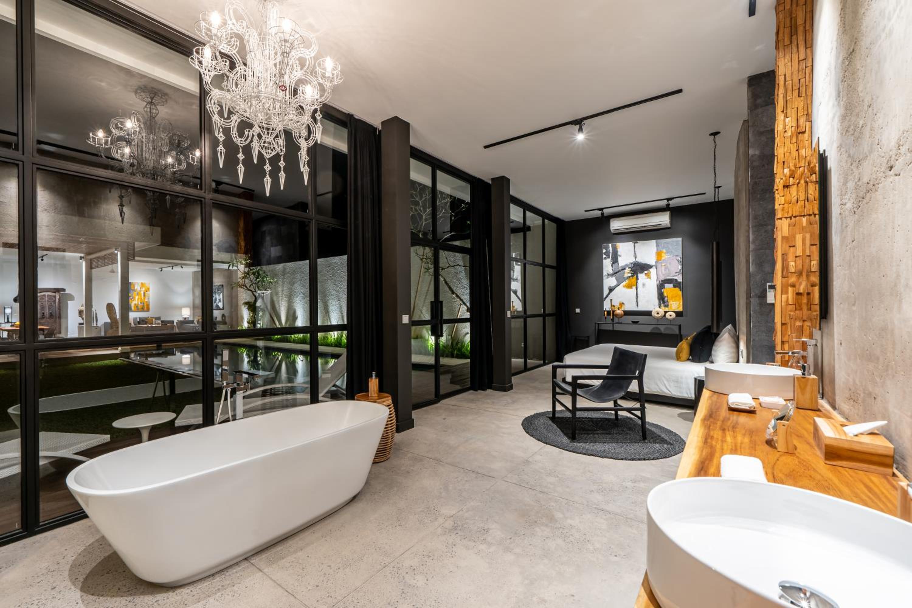 Villa with Private Pool - Photo 45