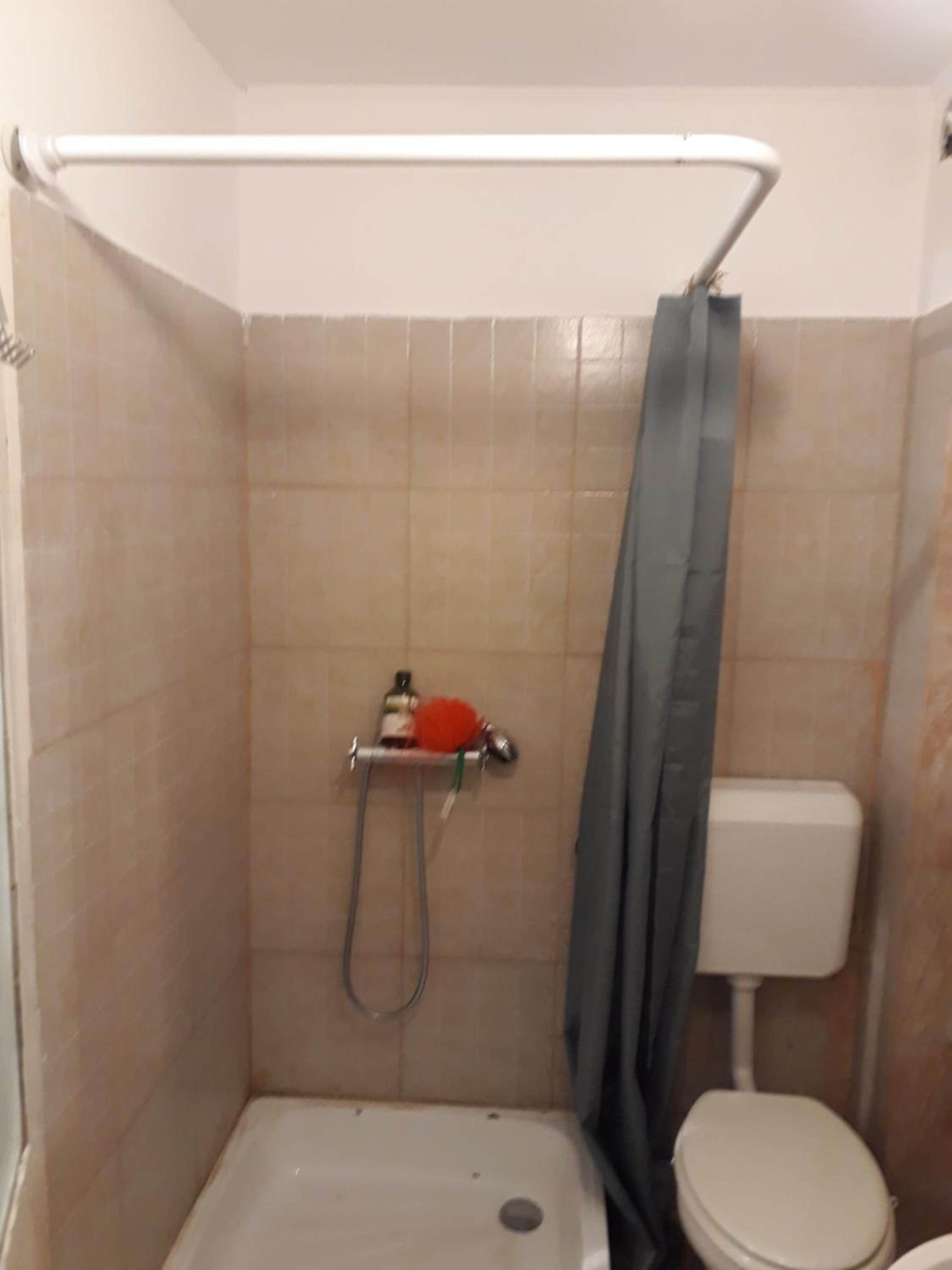 Two-Bedroom House - Photo 18
