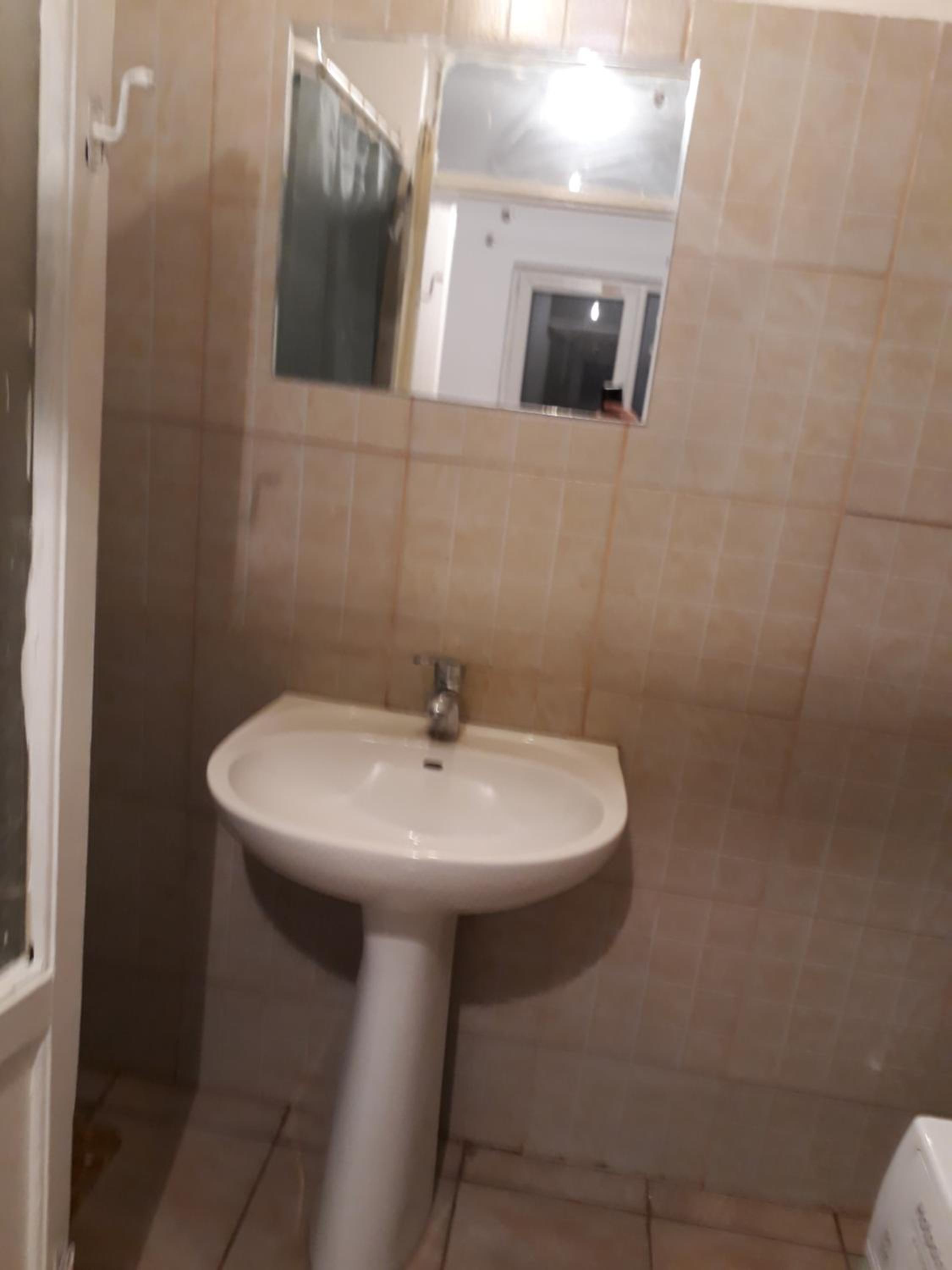 Two-Bedroom House - Photo 17