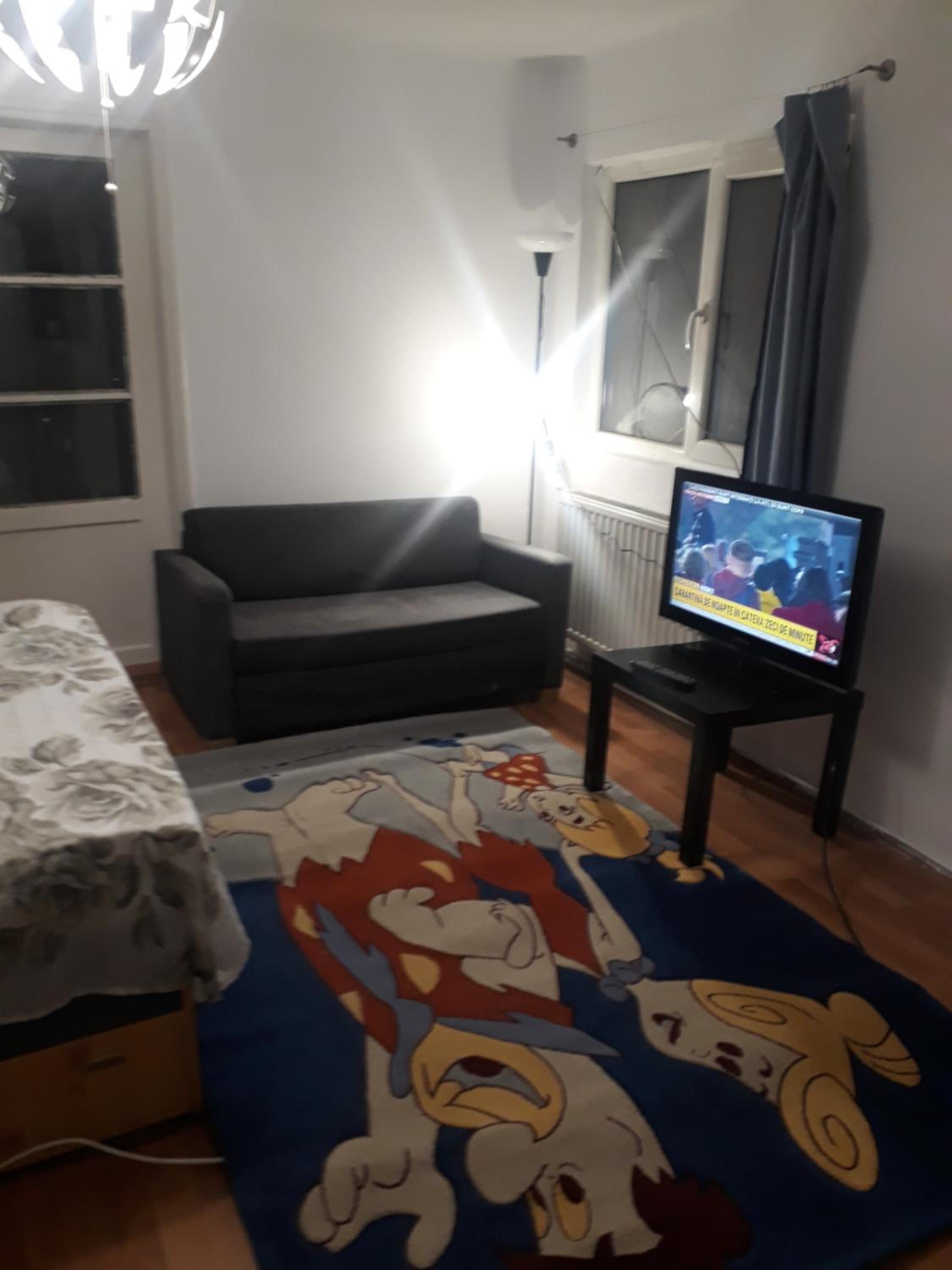 Two-Bedroom House - Photo 10