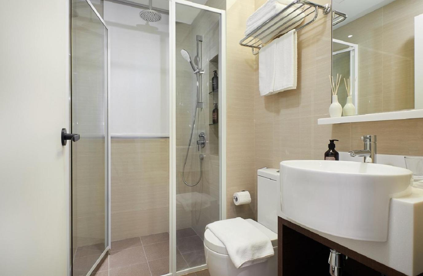 One-Bedroom Deluxe photo 2