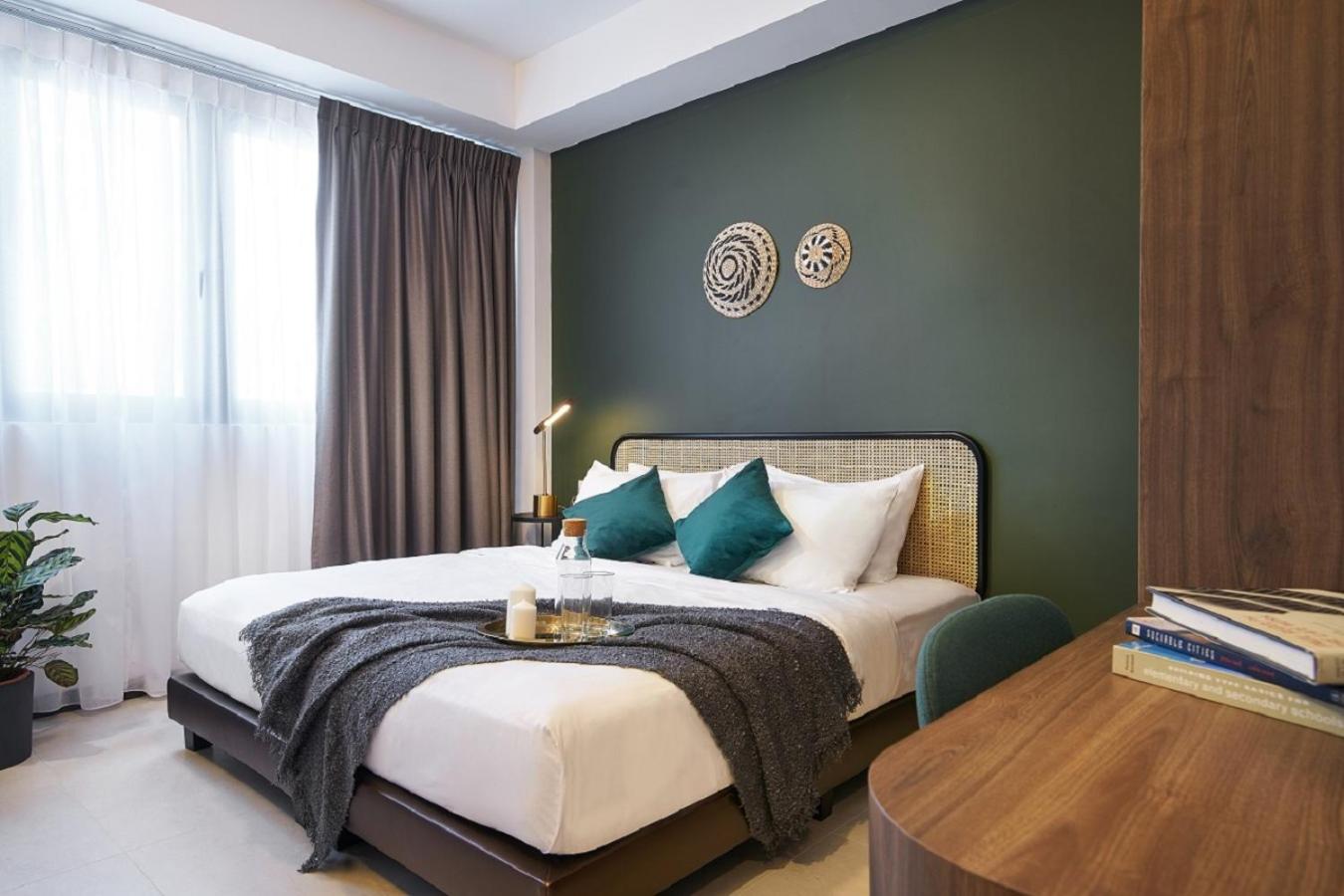 One-Bedroom Deluxe photo 1