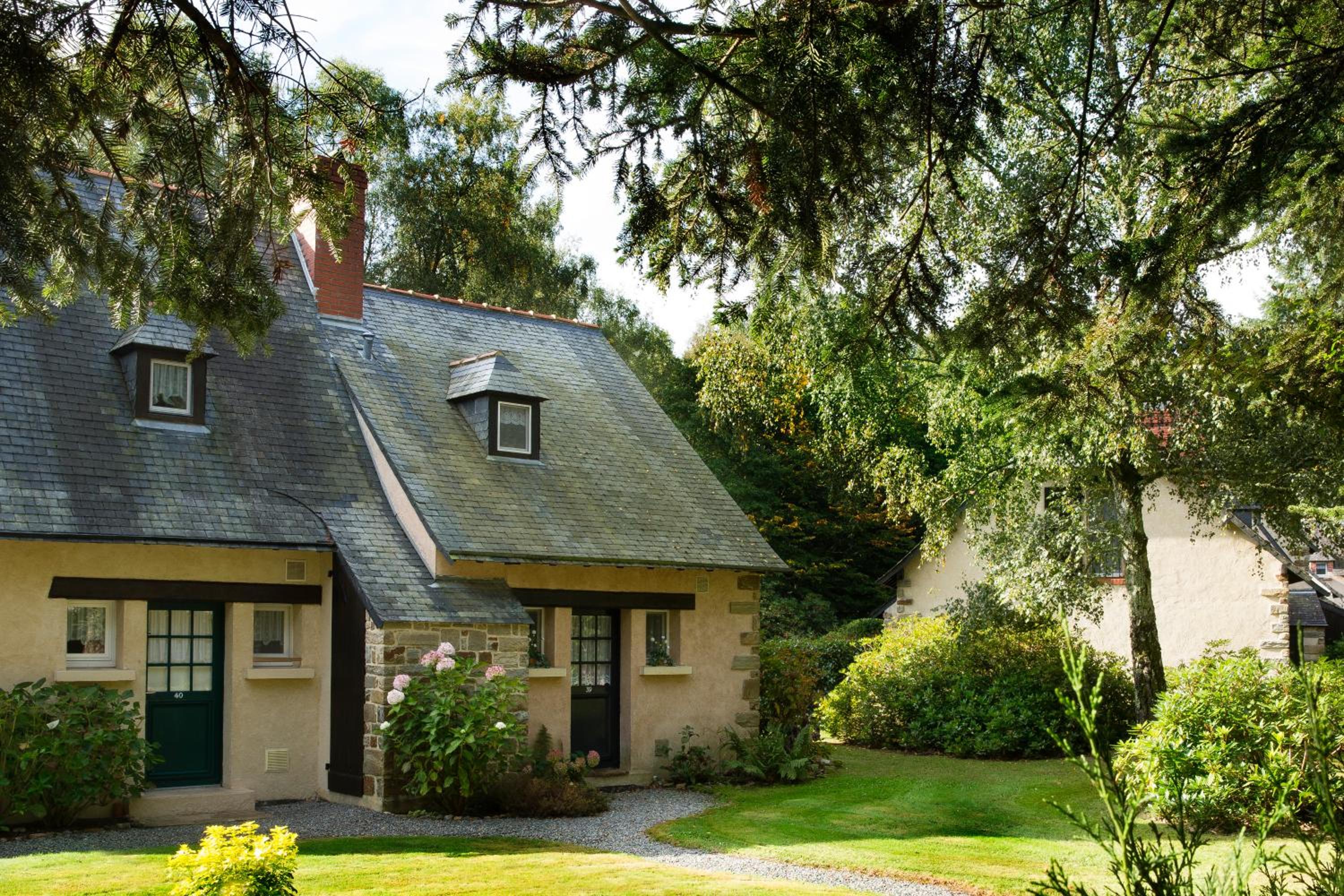 One - Bedroom Cottage Forest - Photo 2
