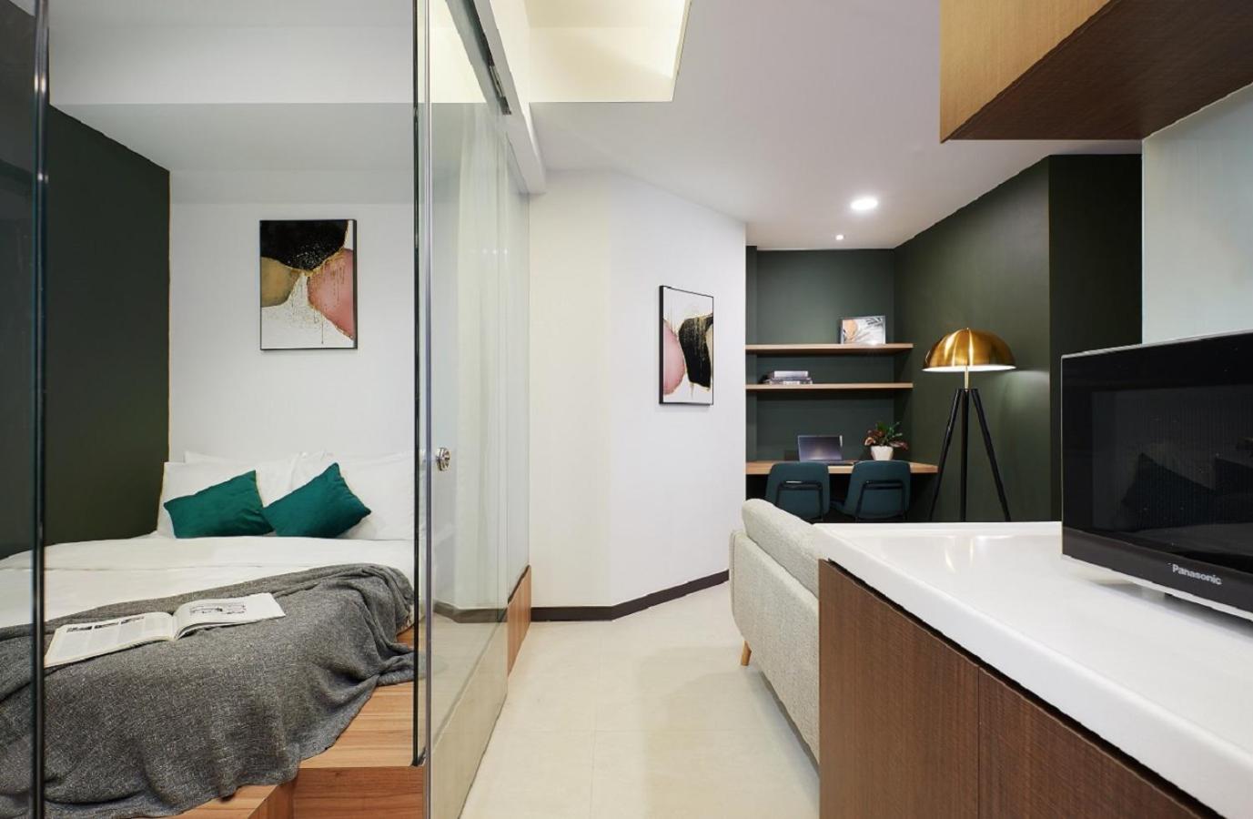Two-Bedroom Family photo 3