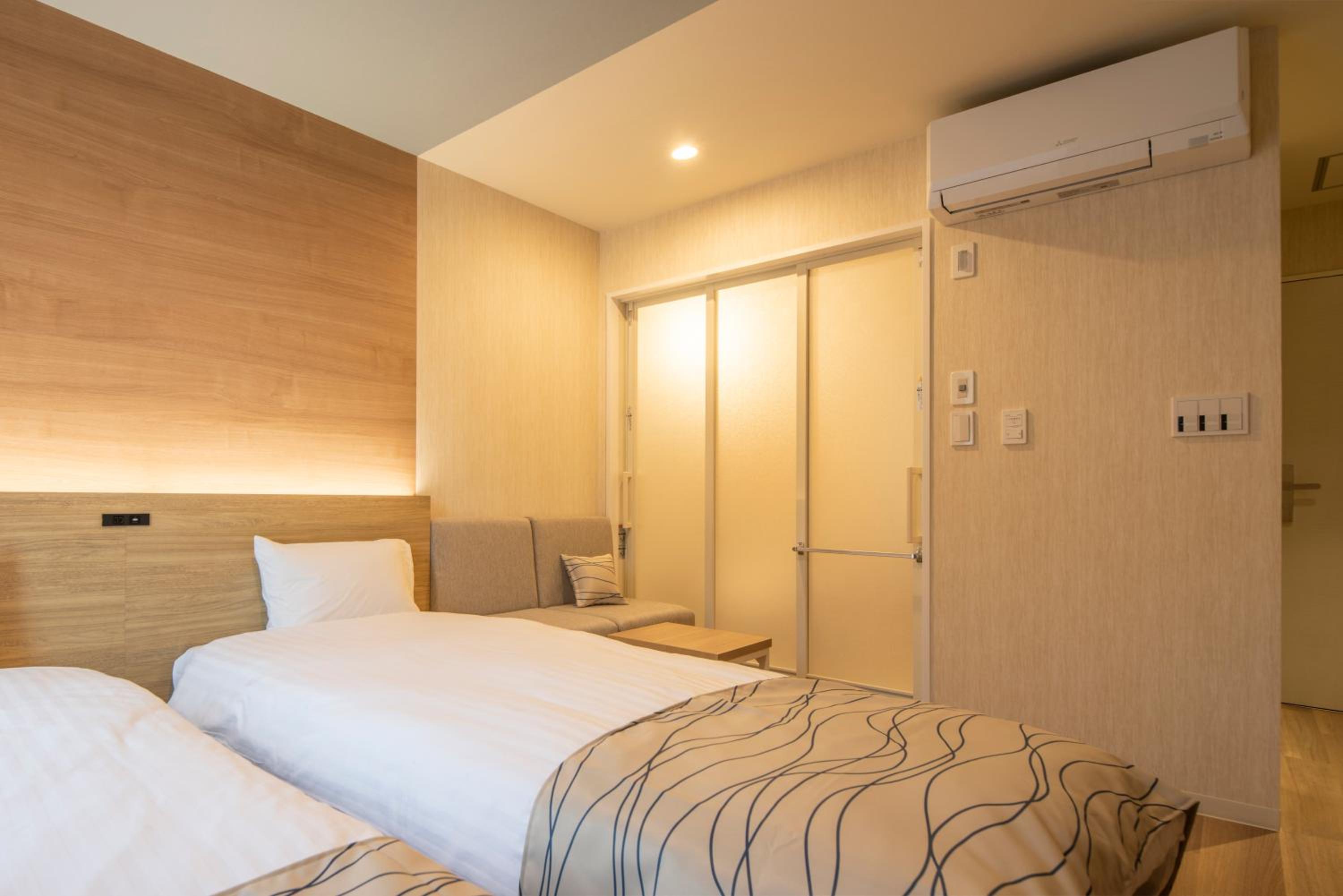 Twin Room - Disability Access - Photo 2