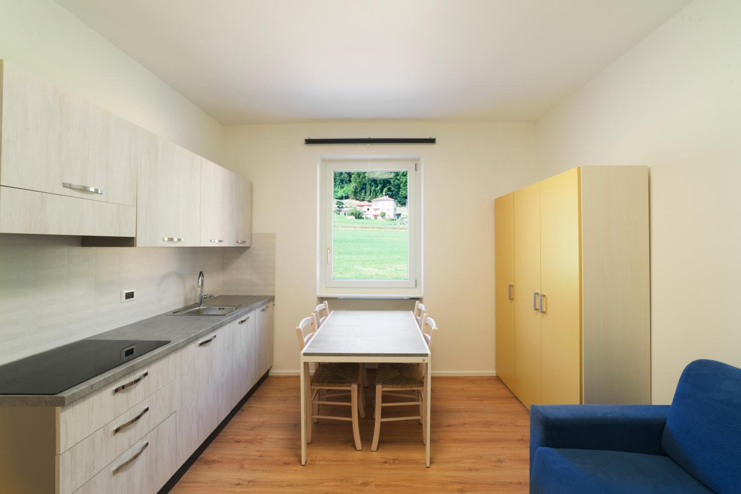 One-Bedroom Apartment - Photo 2