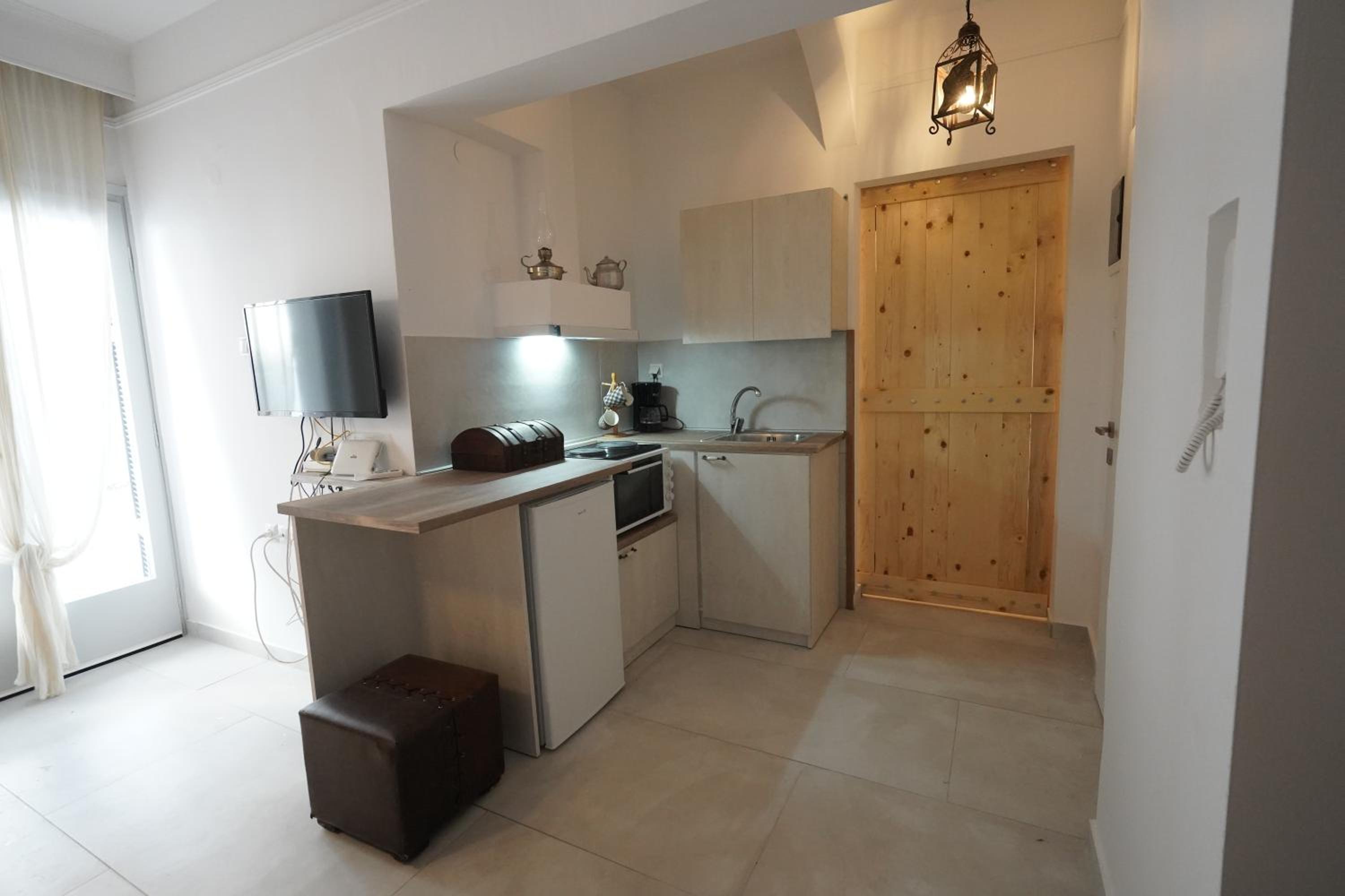 One-Bedroom Apartment - Photo 15