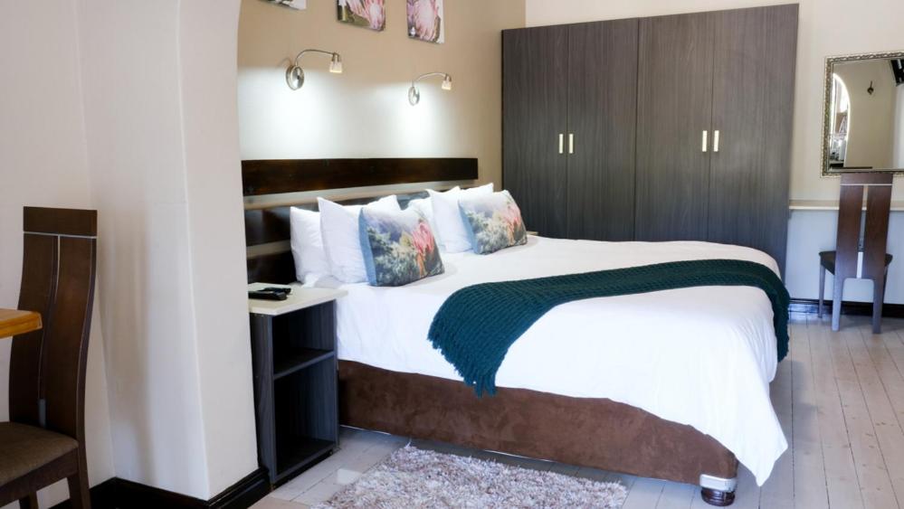 Twin/Double Room photo 1
