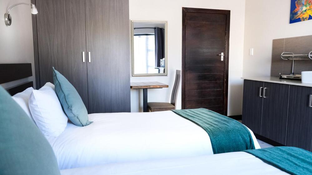 Twin/Double Room photo 3
