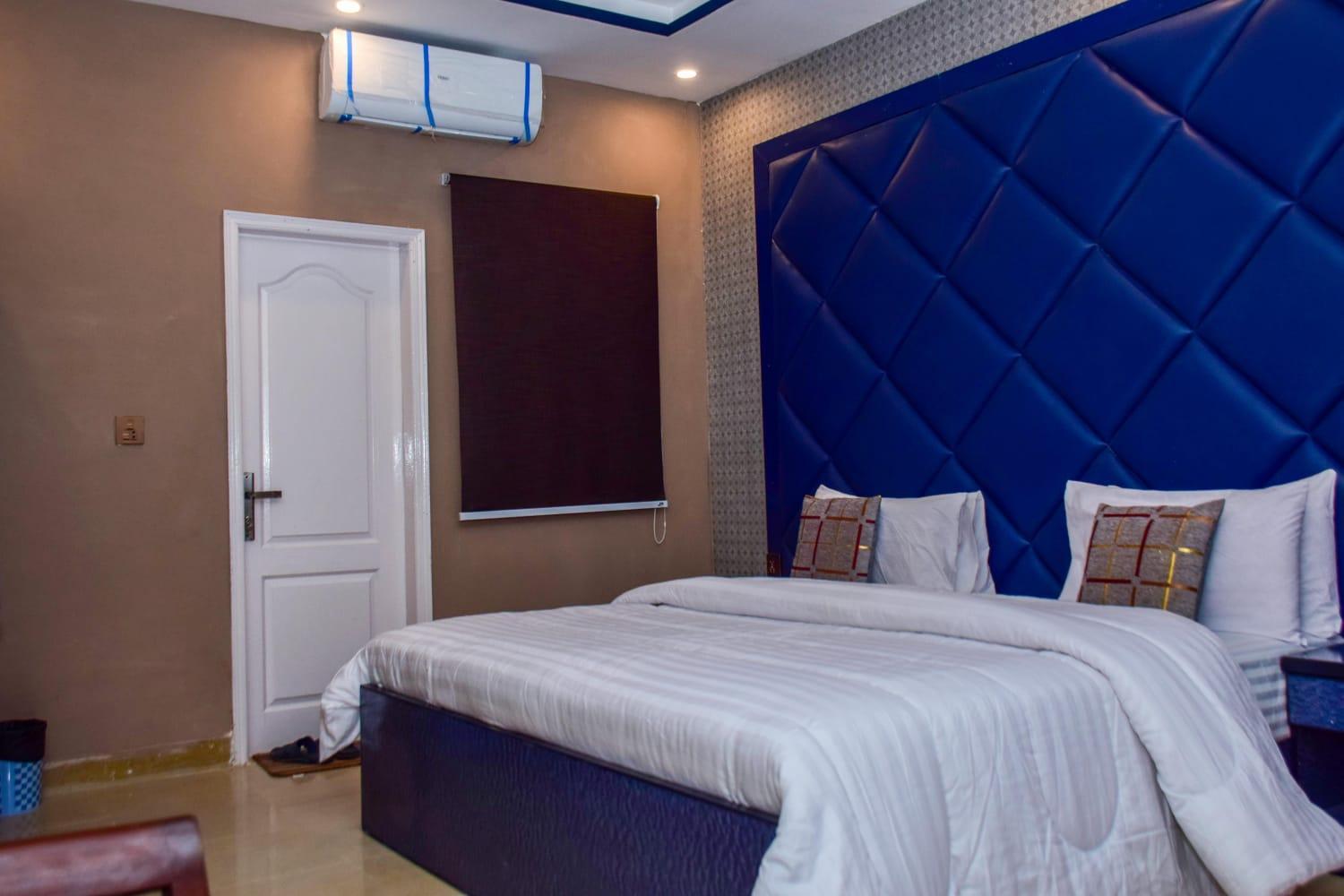 Deluxe Double Room with Bath