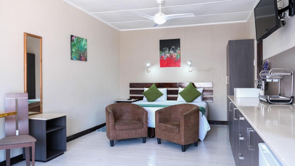 Family Room photo 1