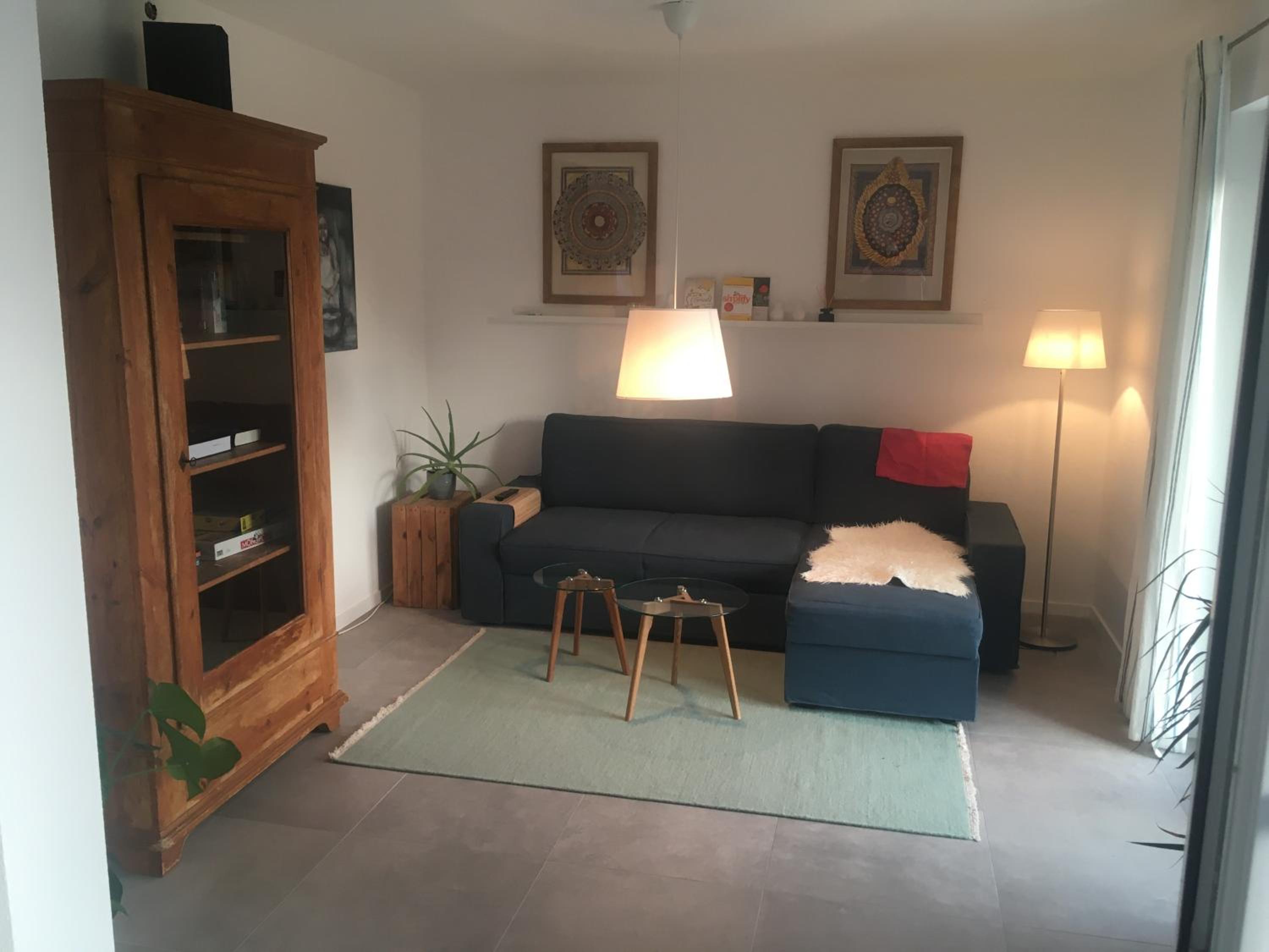 One-Bedroom Apartment photo 1