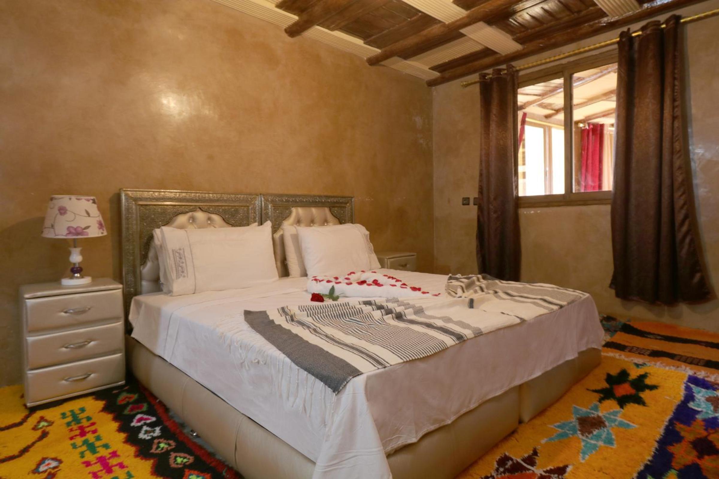 Double Room with Mountain View - Photo 1