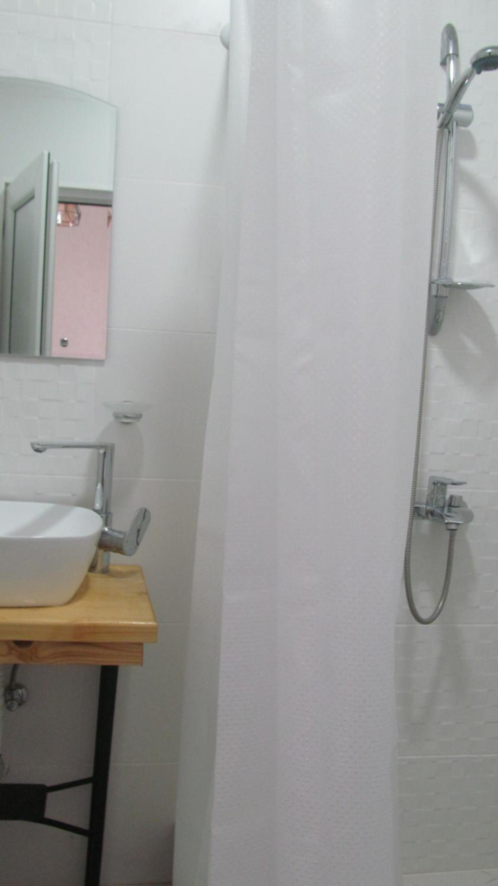 Deluxe Double Room with Bath photo 3