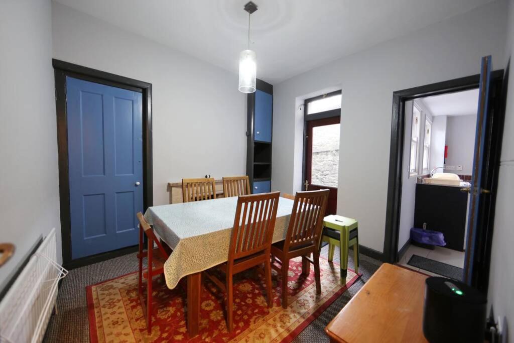 Three-Bedroom Apartment - Photo 12