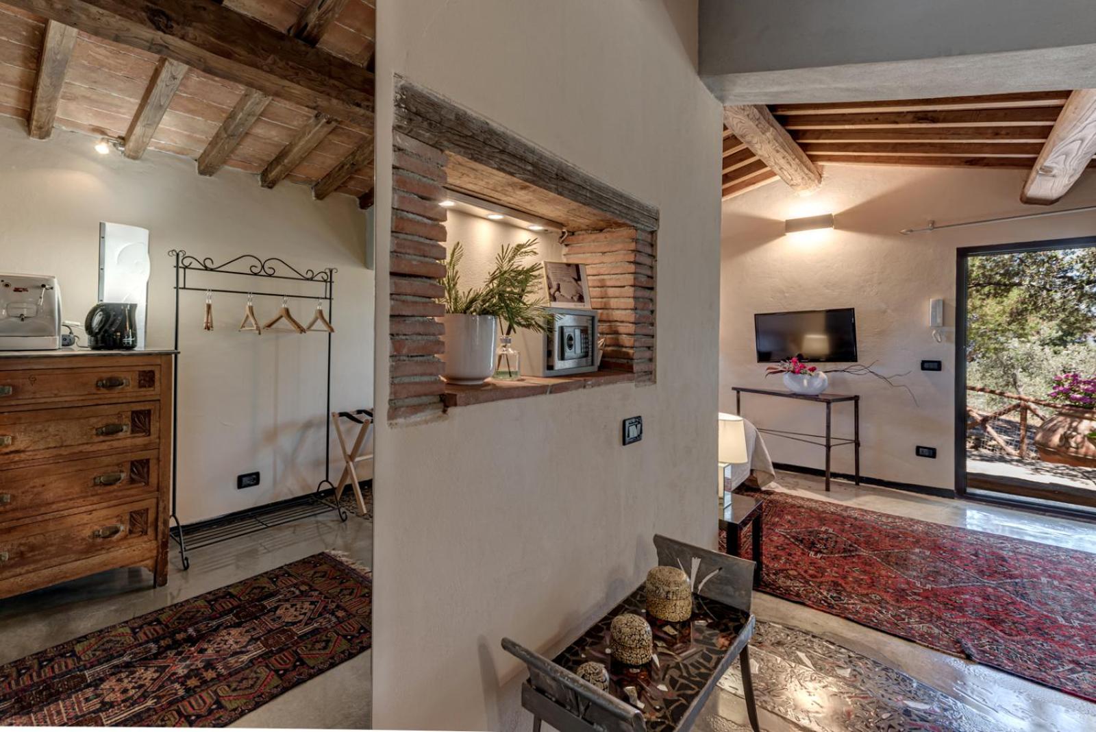 Double Room with Patio - Annex photo 3