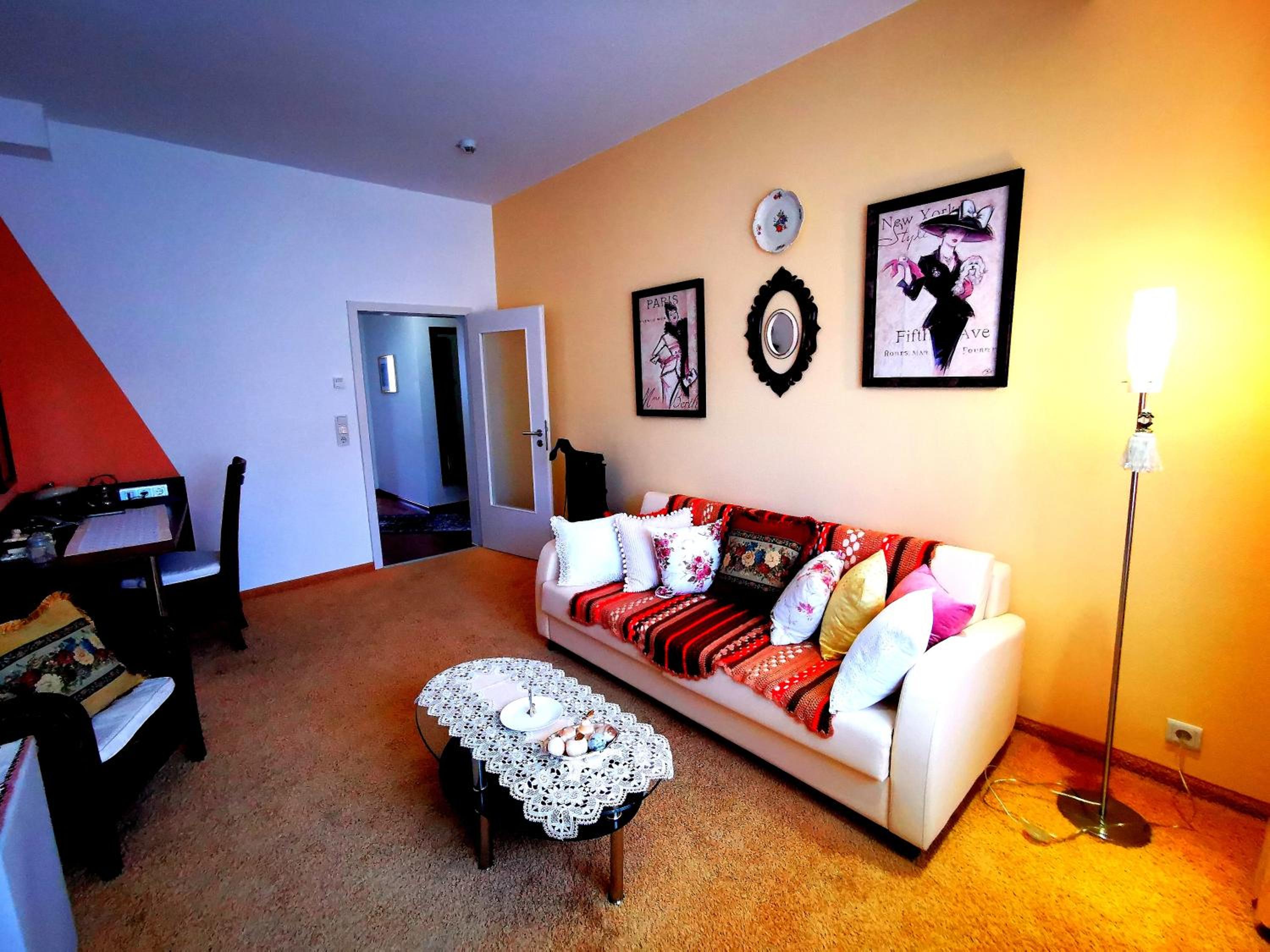 Residence photo 3