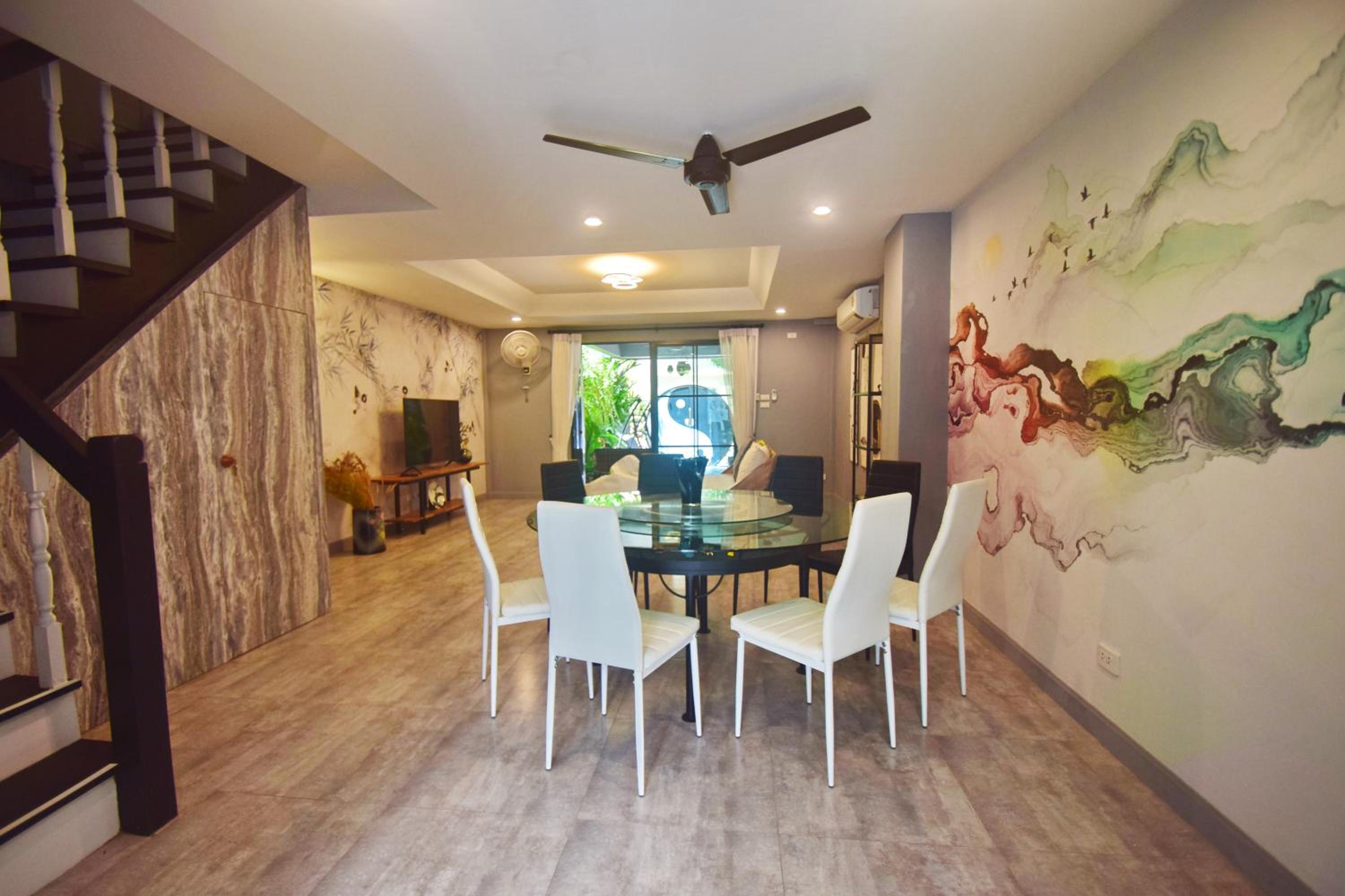 Three-Bedroom Townhouse - Photo 36