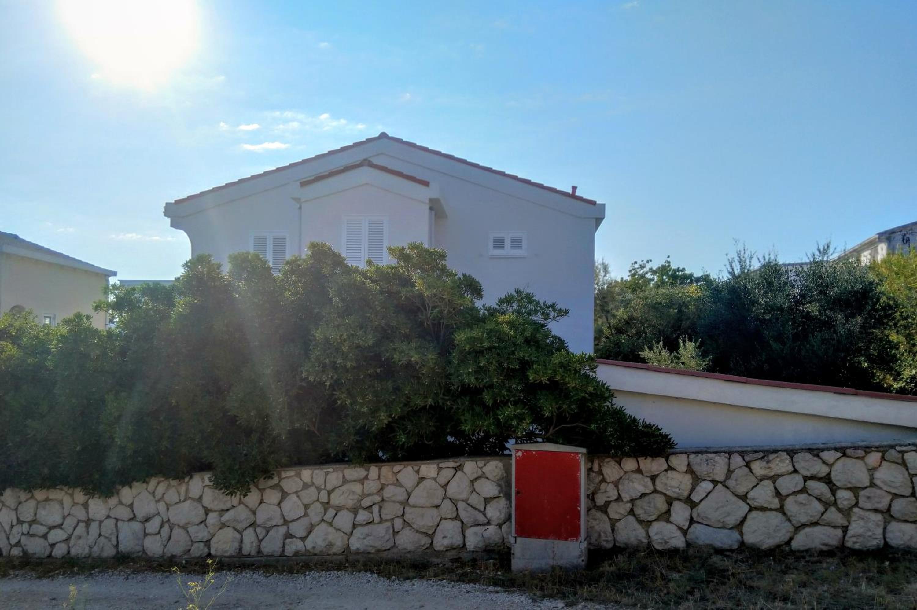 Apartment with Sea View - Photo 4