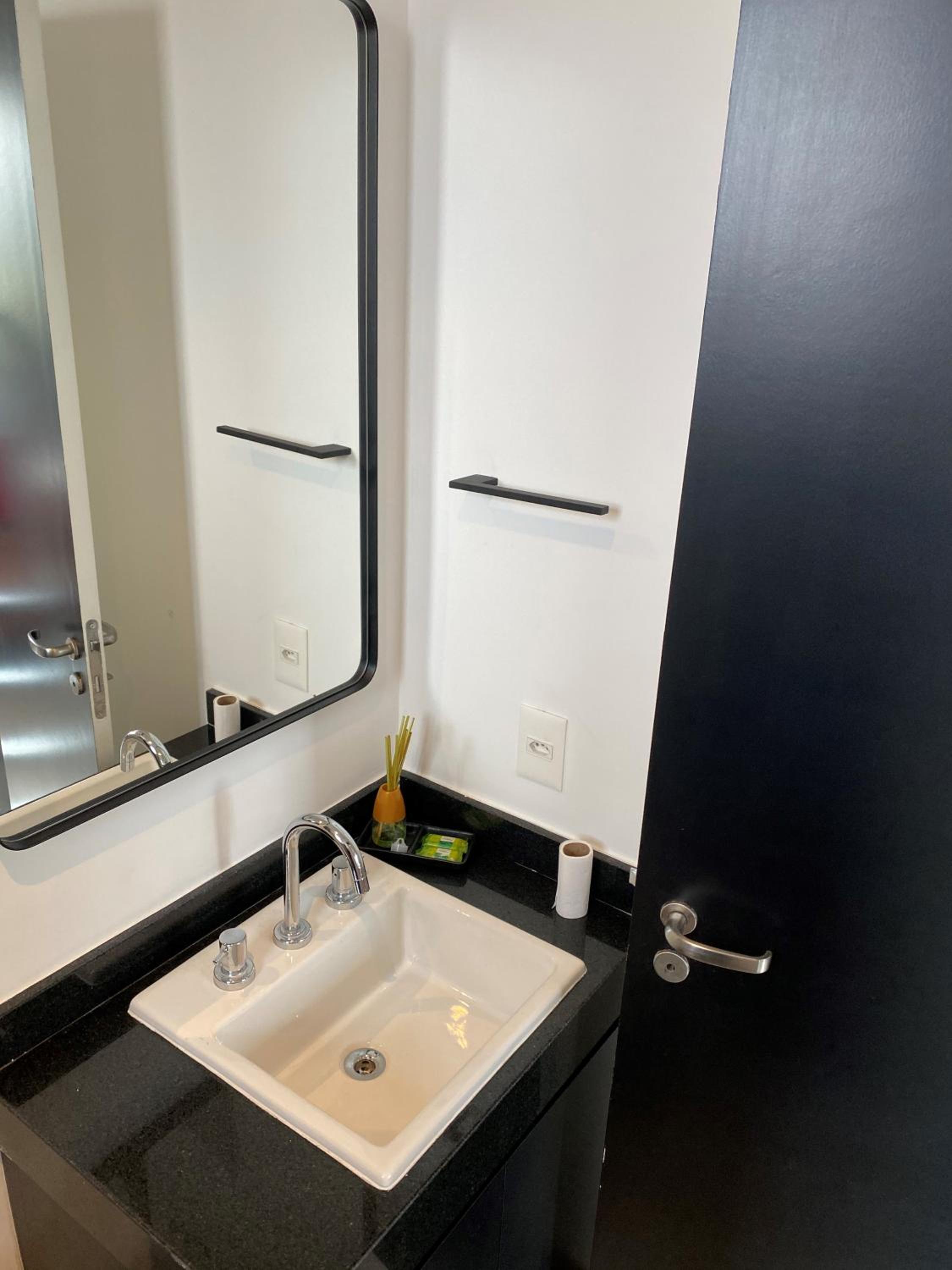 Studio Apartment - Photo 31