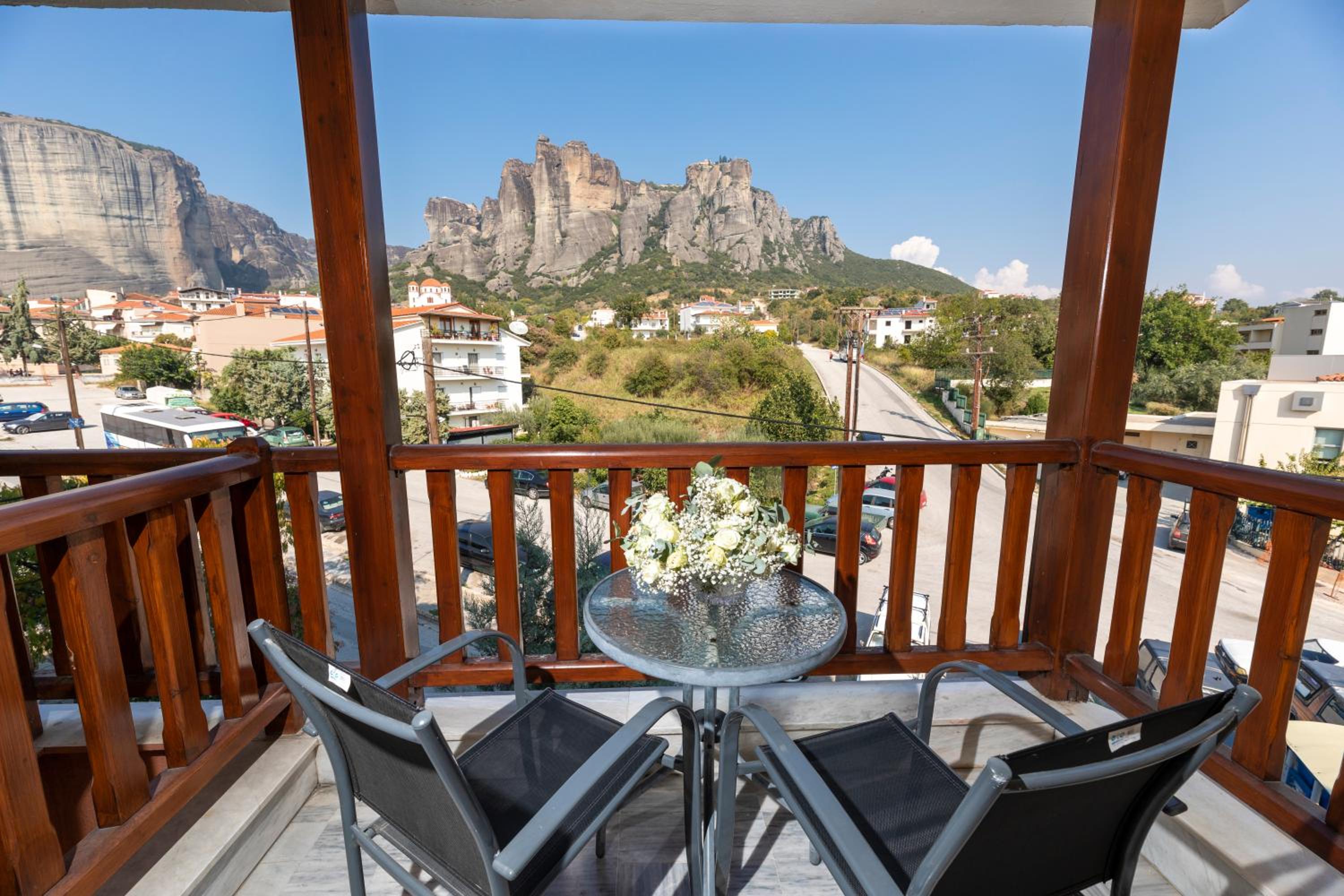 Double or Twin Room with Meteora View - Photo 13