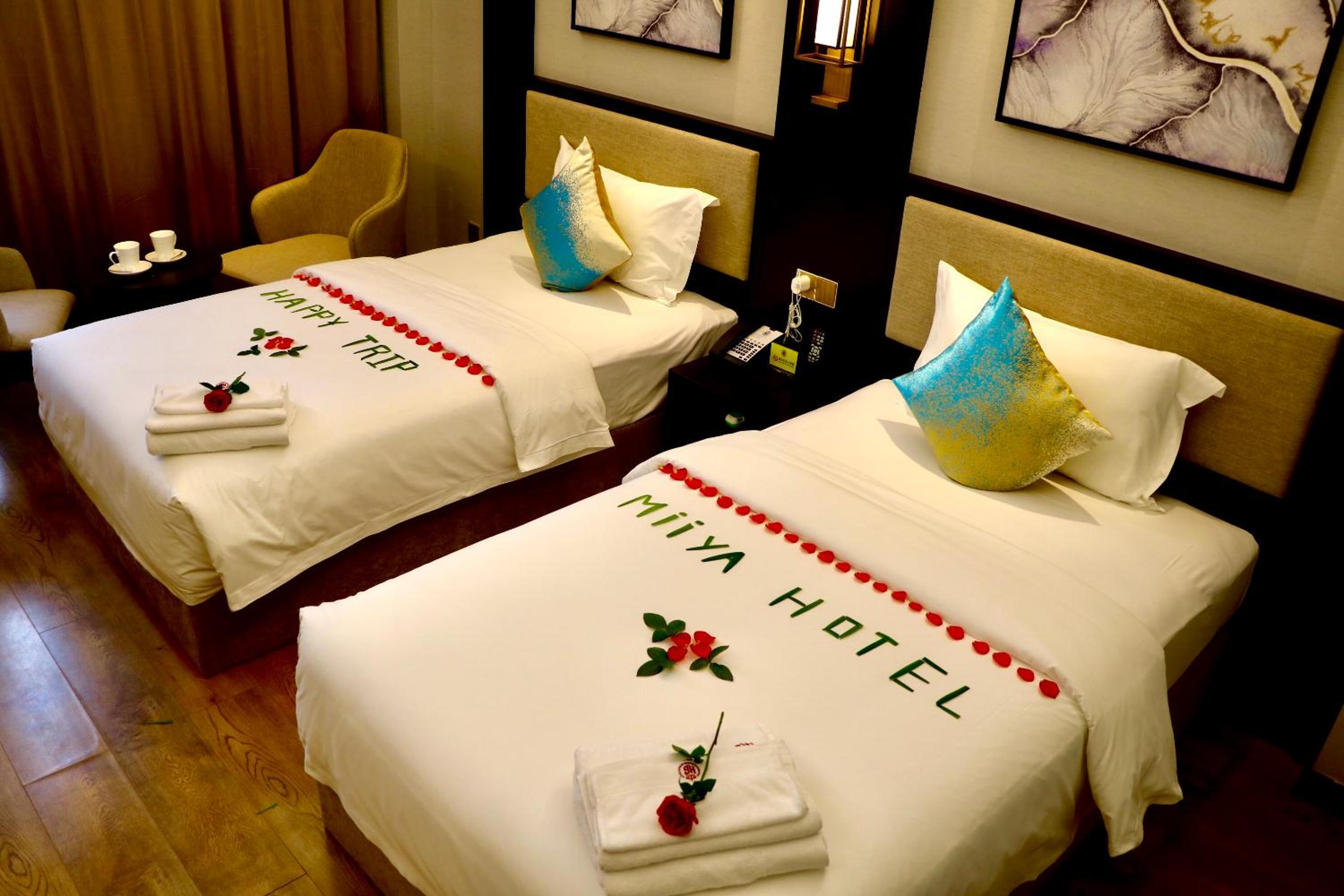 Deluxe Twin Room - Photo 11