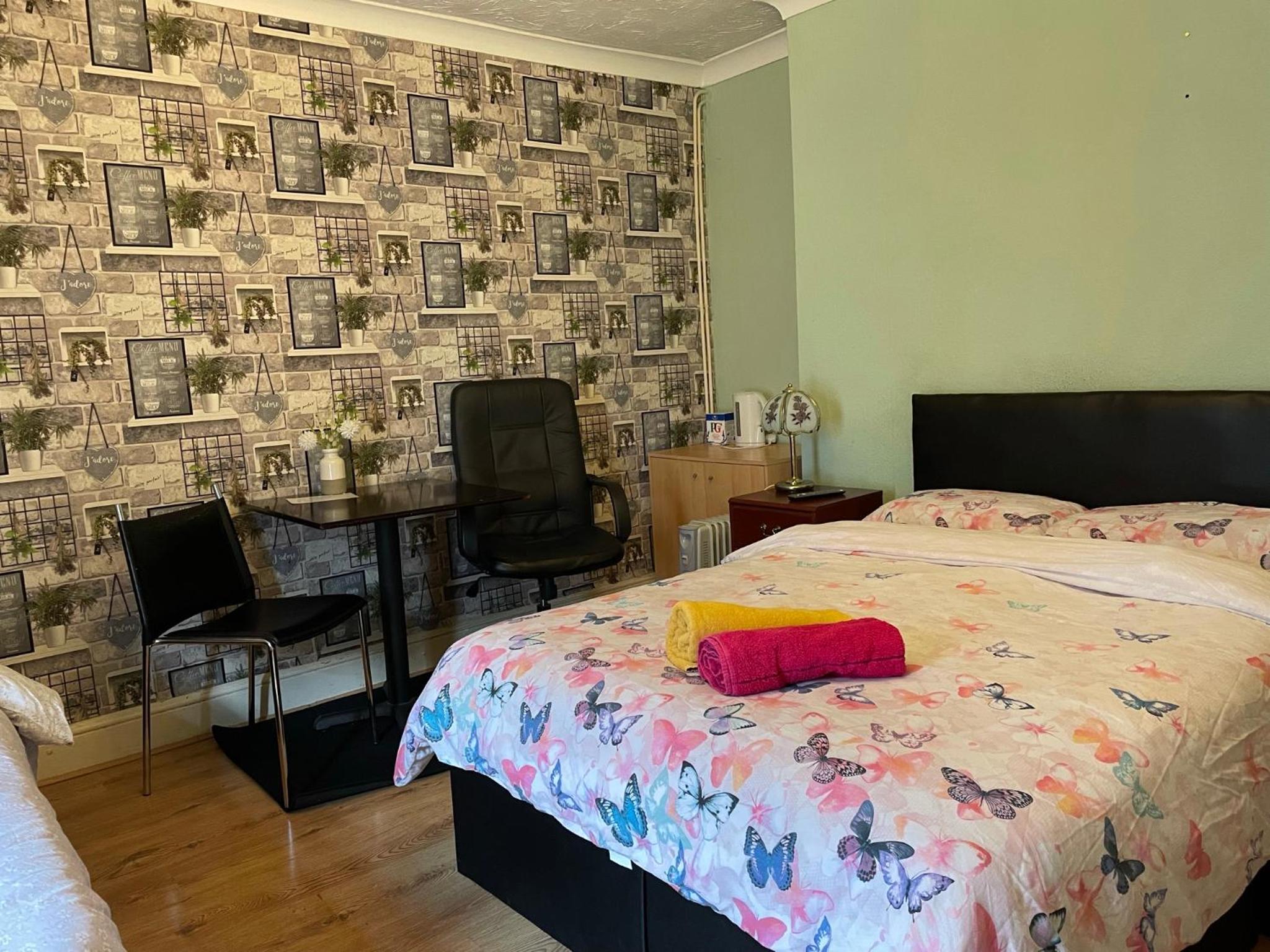 Double Room with Private Bathroom photo 3