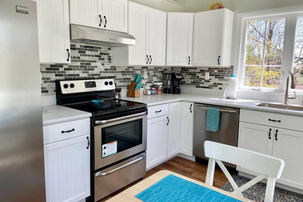 Two-Bedroom Apartment - Photo 3