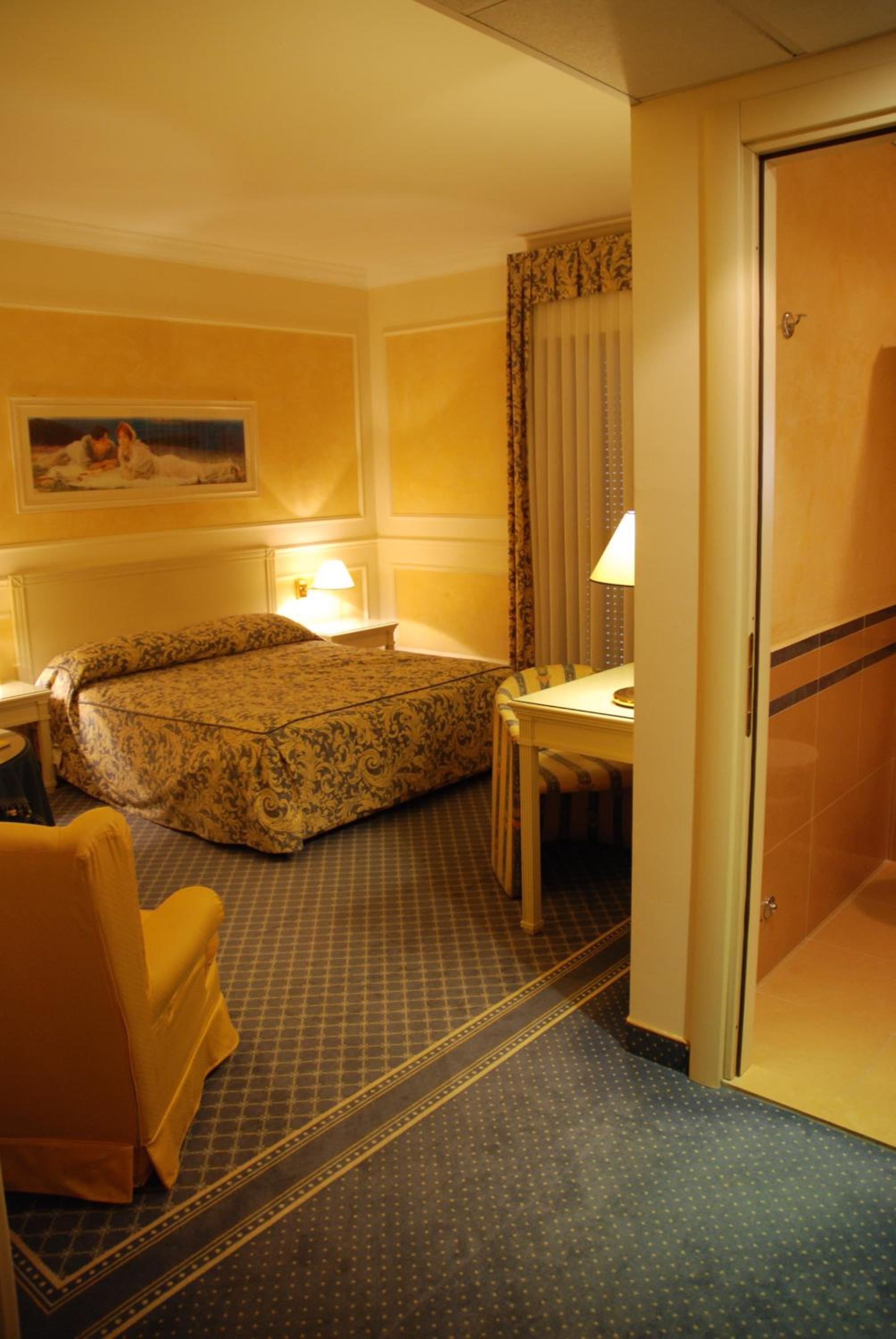 Superior Double Room - Photo 10