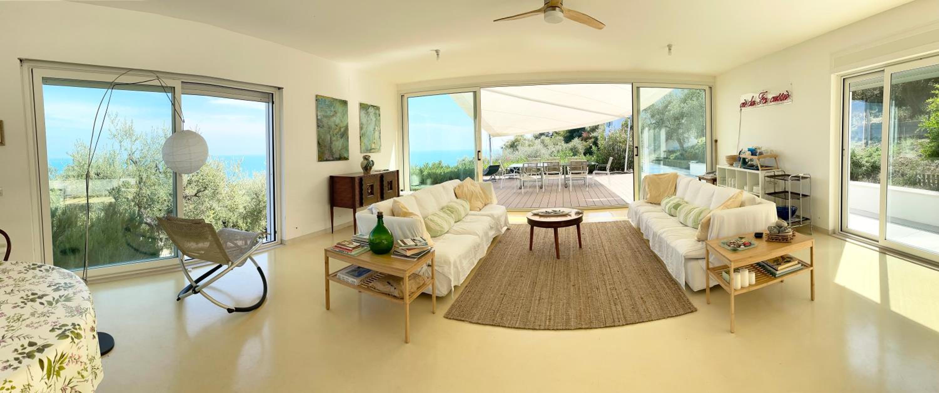 Three-Bedroom Villa photo 1