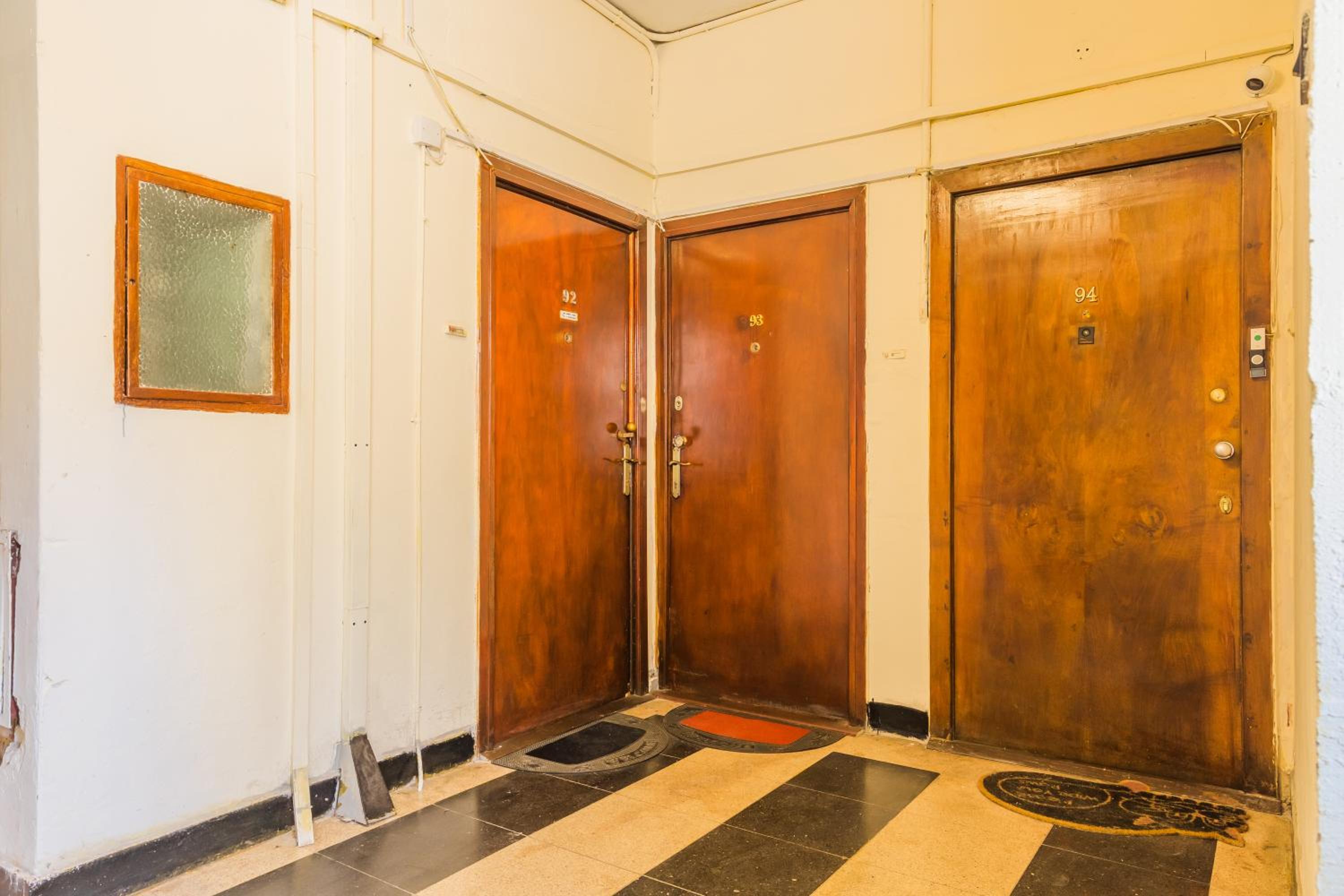 Apartment - Photo 32