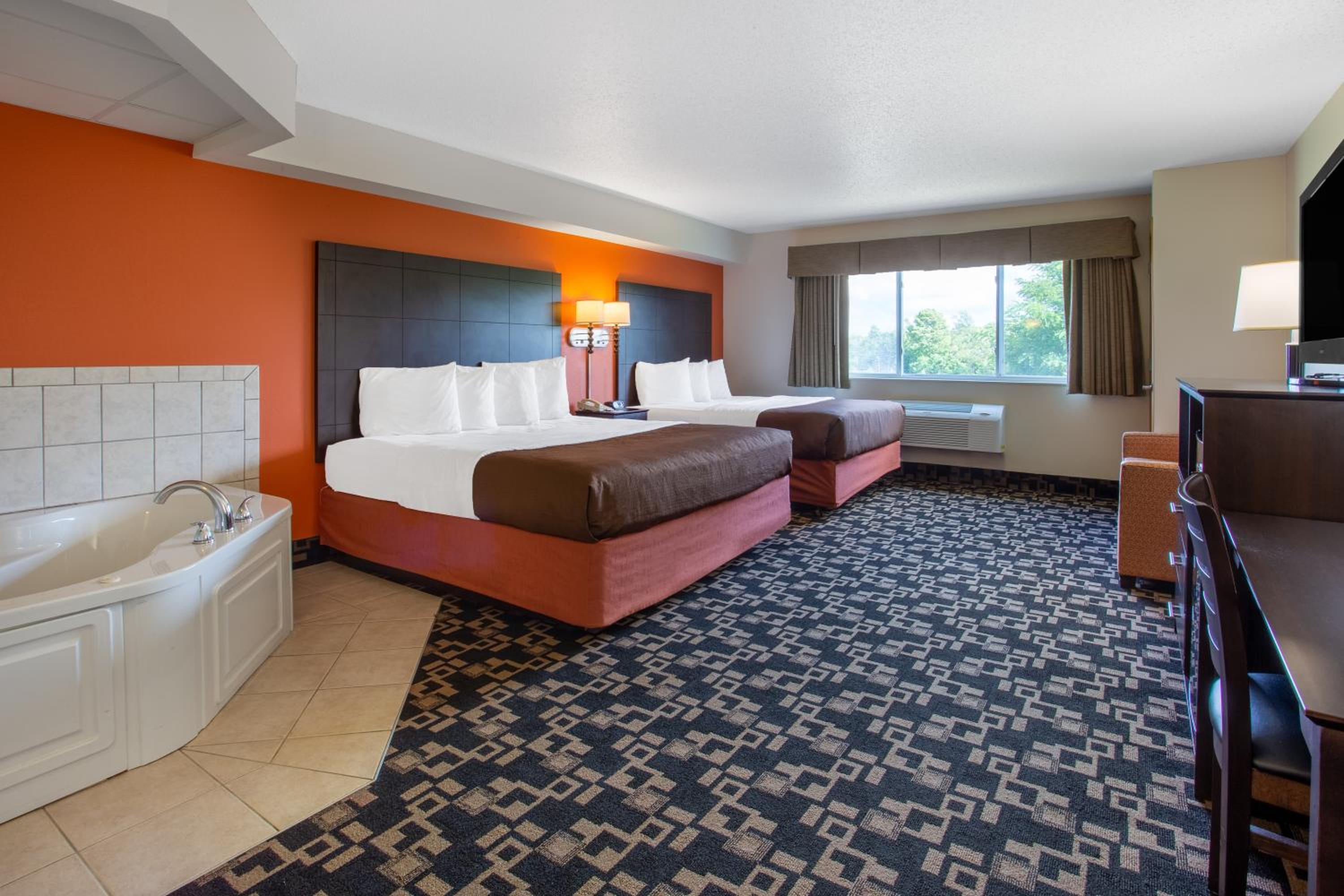 Deluxe Queen Room - Mobility Access/Non-Smoking