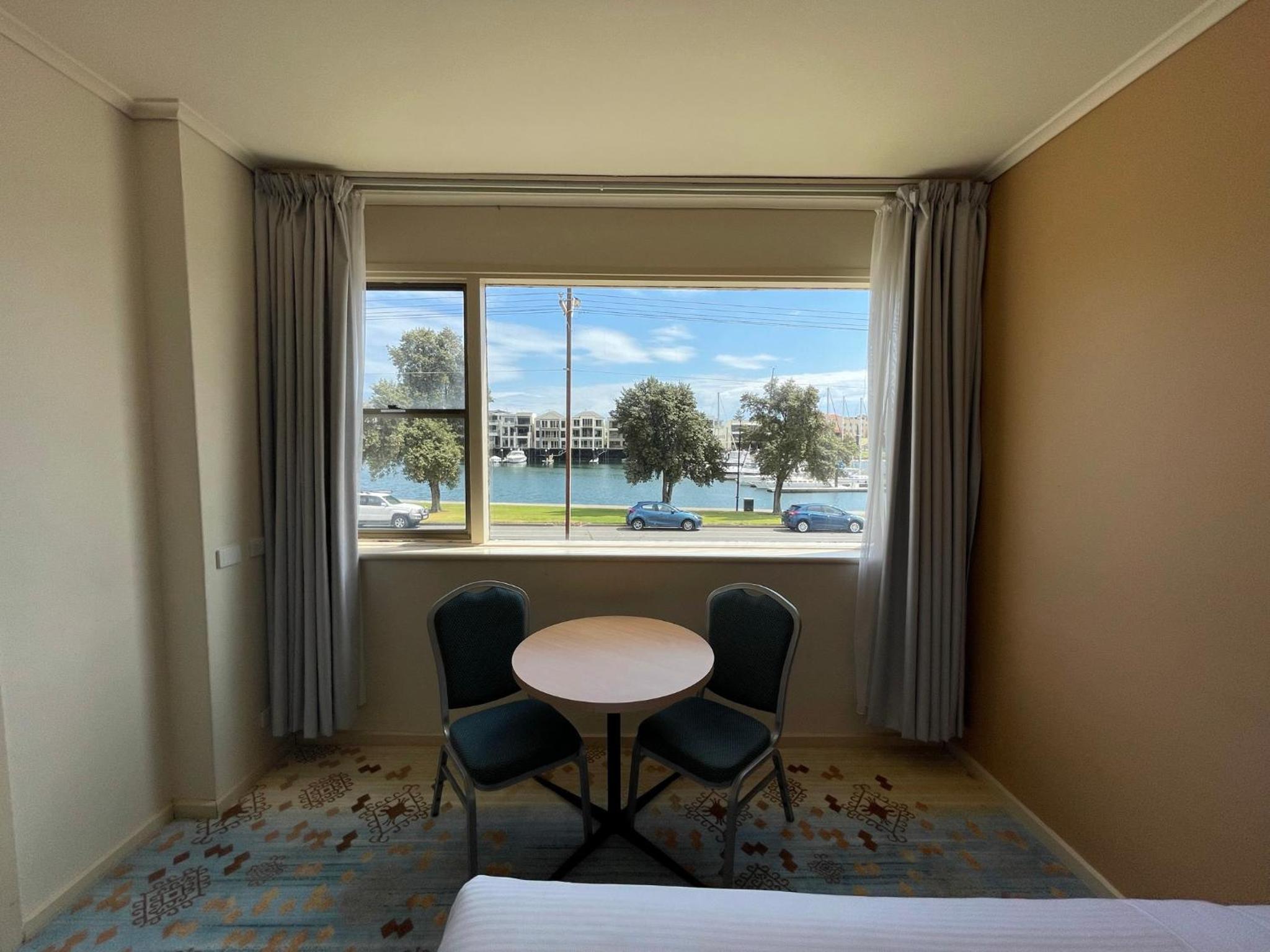 Double or Twin Room with View - Photo 3