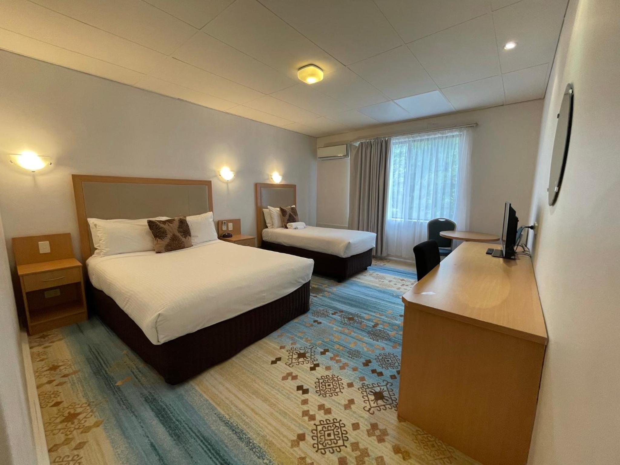 Standard Double or Twin Room - Photo 6