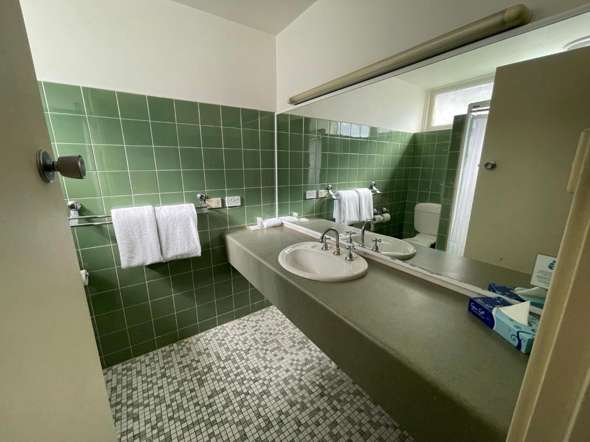 Standard Double Room - Photo 3