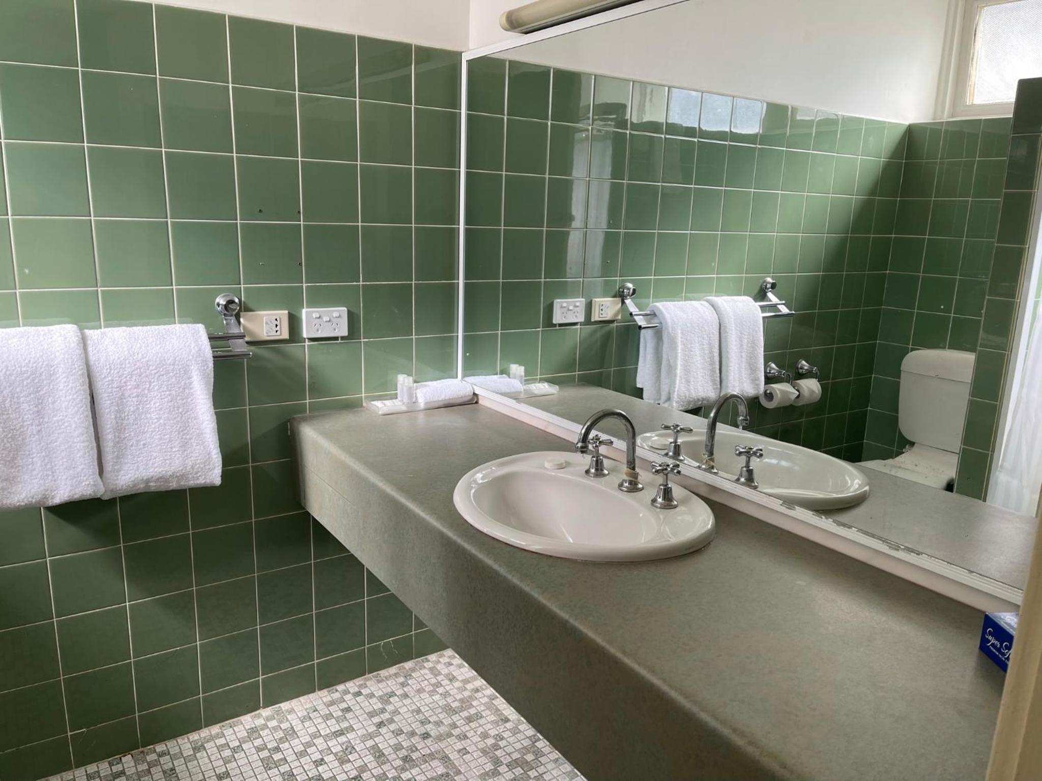 Standard Double Room - Photo 4