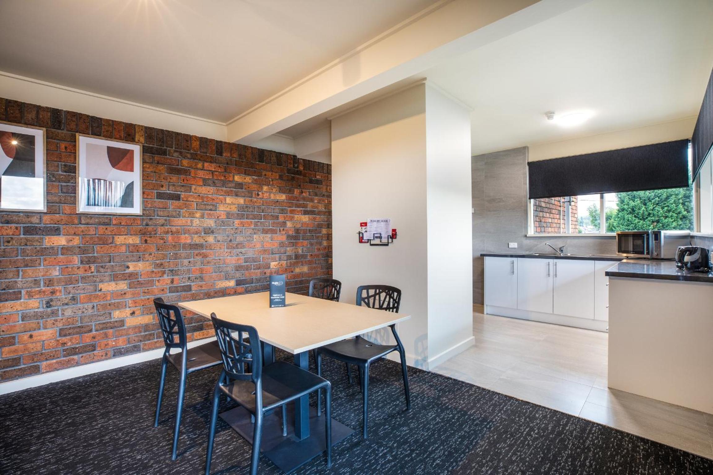Two-Bedroom Apartment - Photo 7