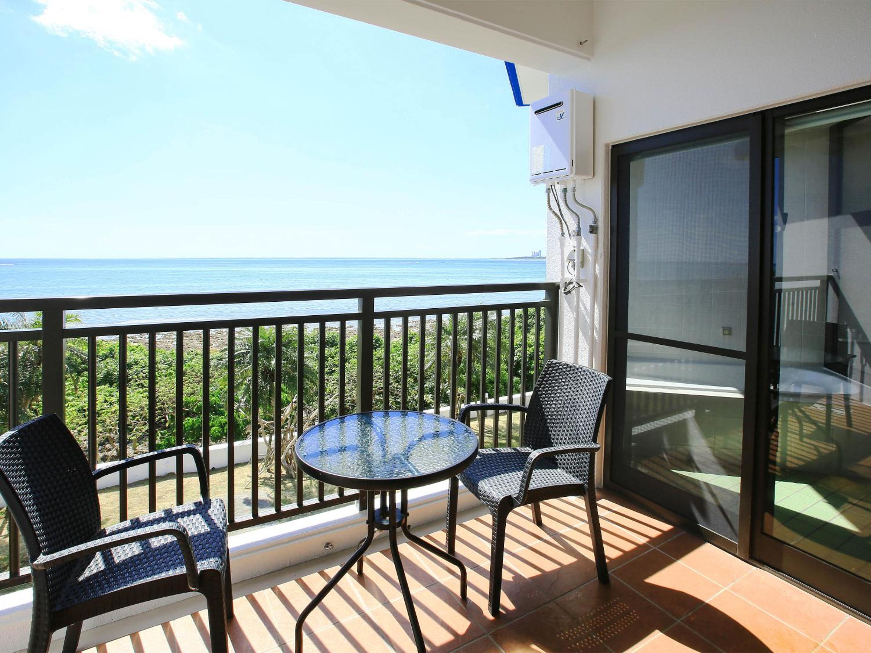Twin Room with Sea View photo 3