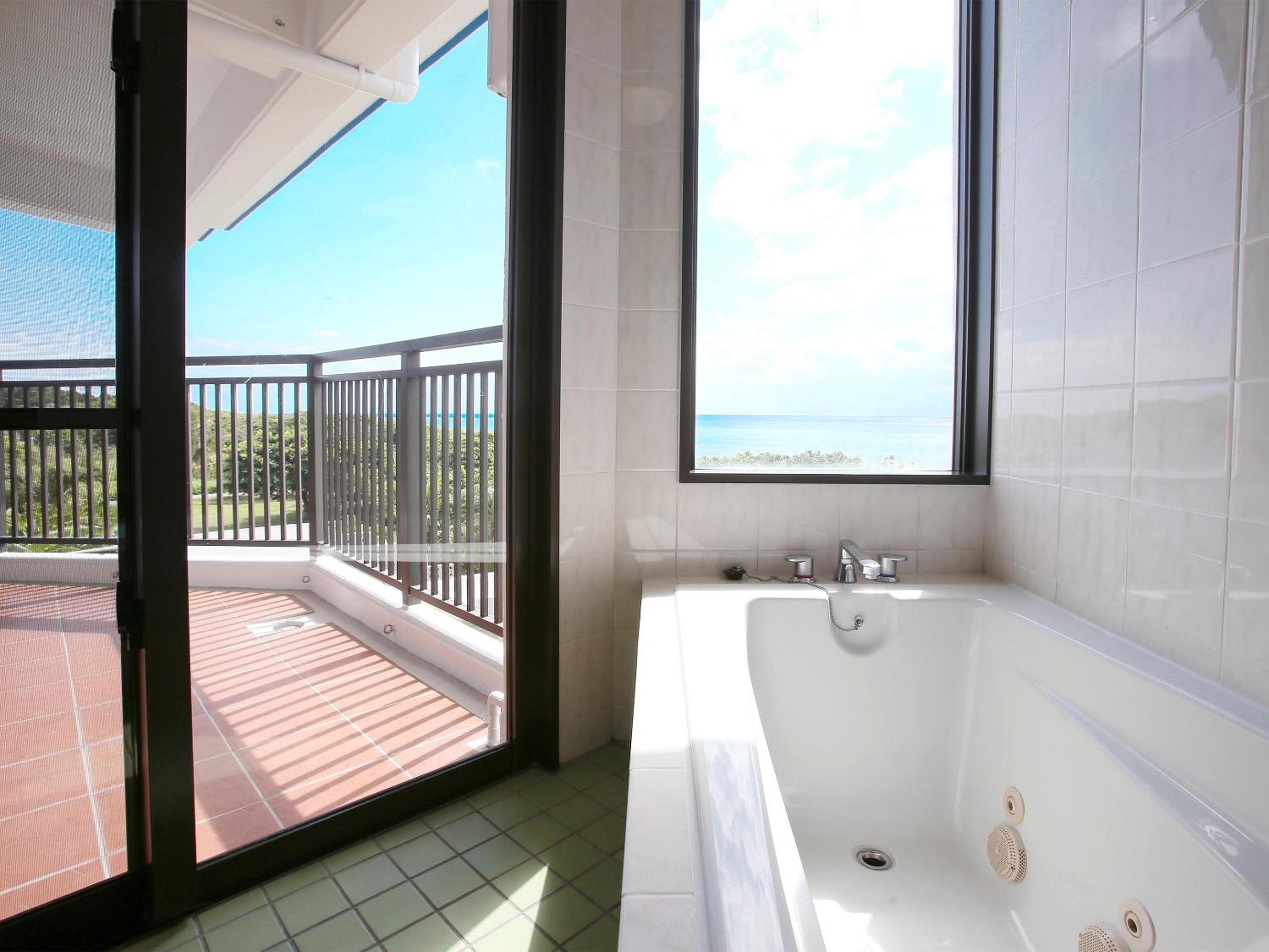 Superior Double or Twin Room with Sea View photo 3