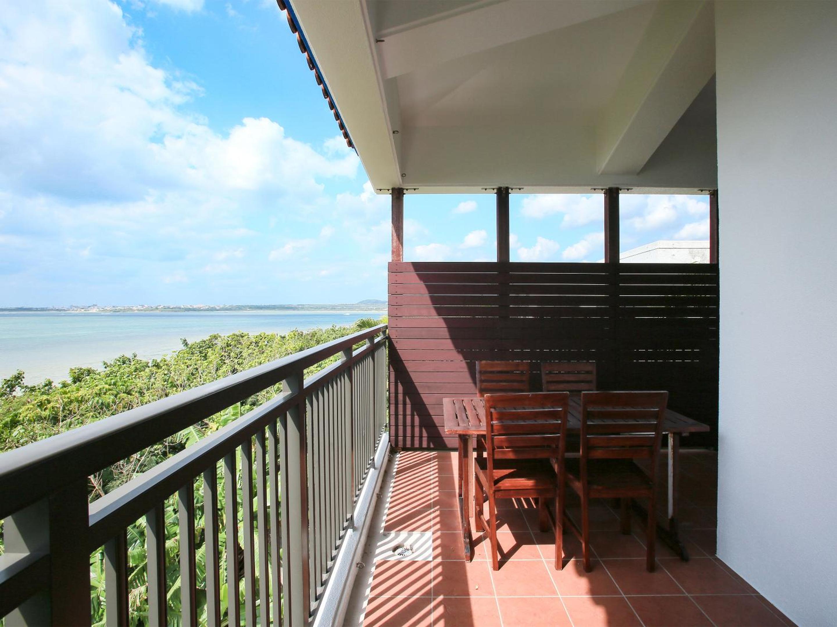 Junior Suite with Ocean View photo 2