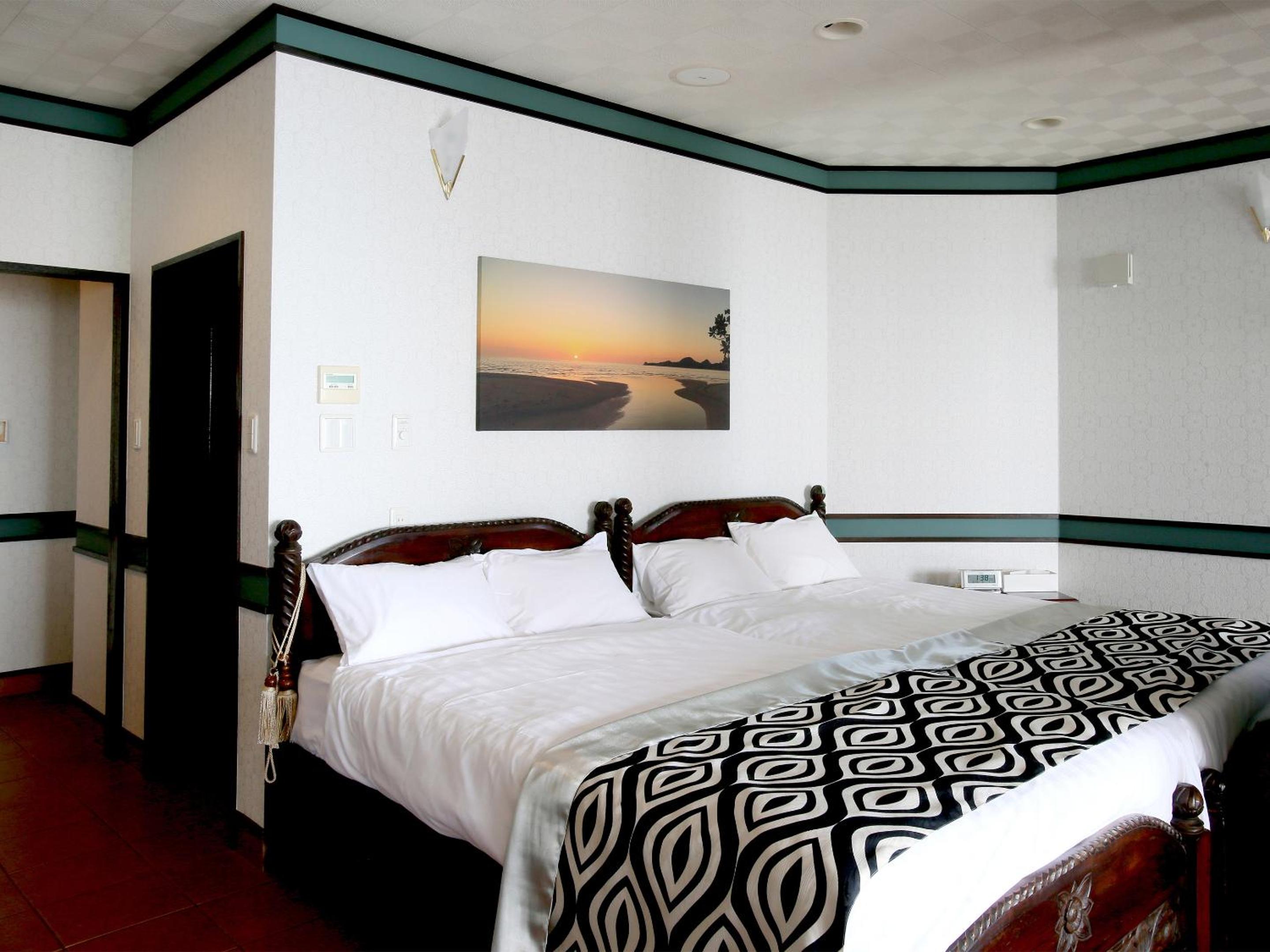 Junior Suite with Ocean View photo 2