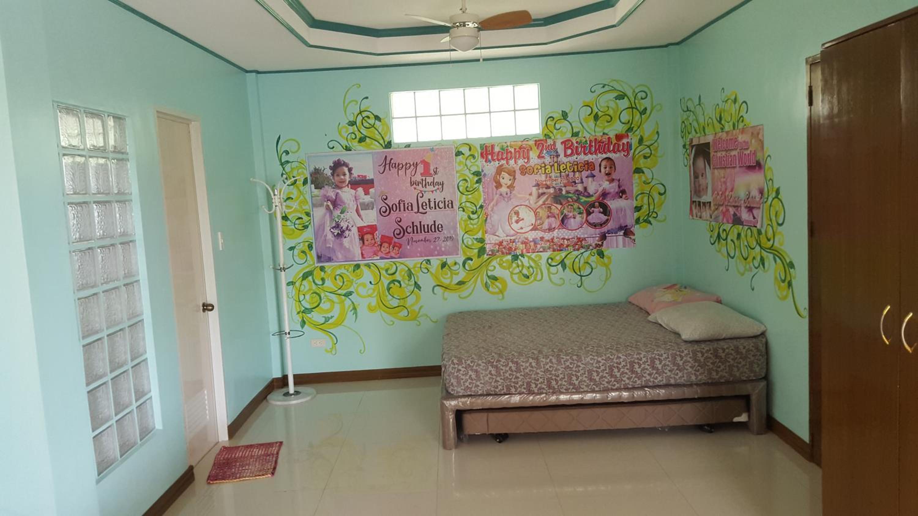 Three-Bedroom Townhouse - Photo 38